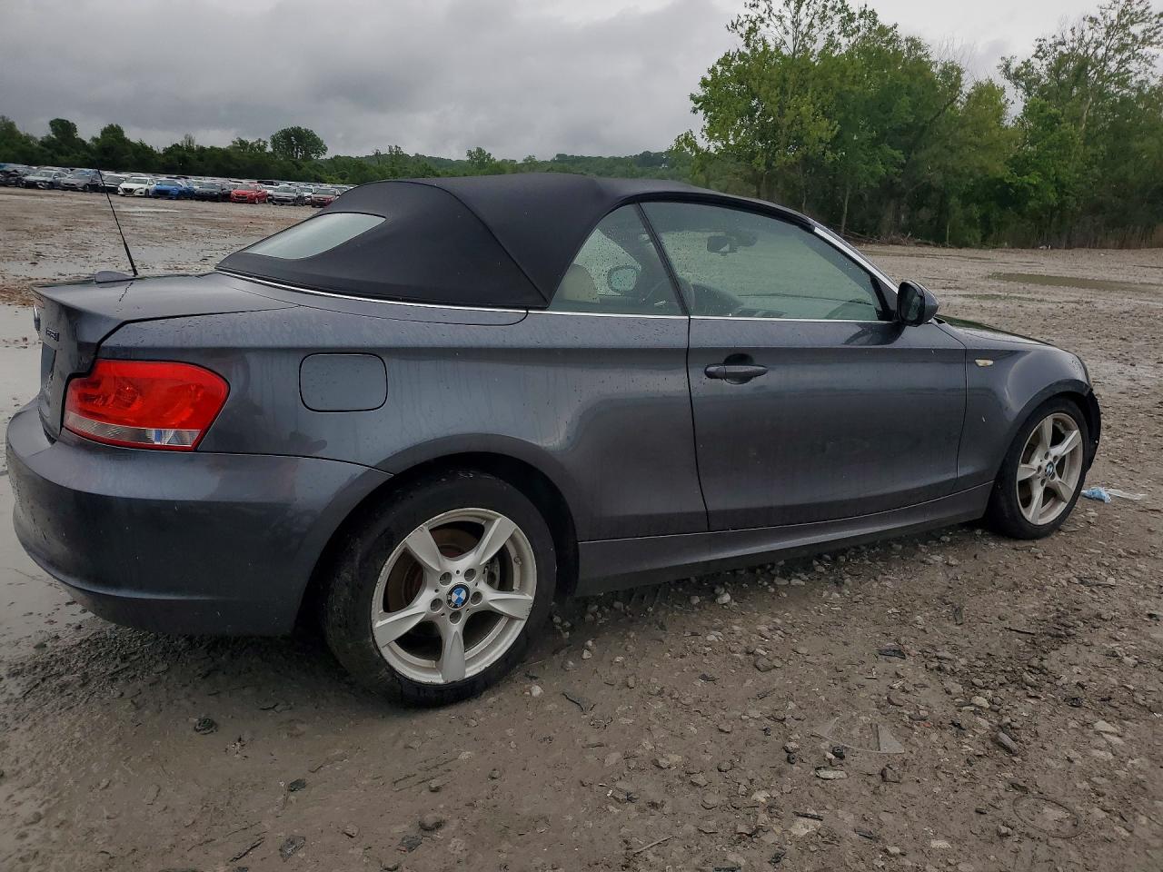 2013 Bmw 128 I Черный vin: WBAUL7C53DVU09723