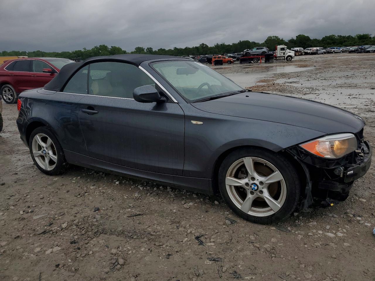 2013 Bmw 128 I Черный vin: WBAUL7C53DVU09723