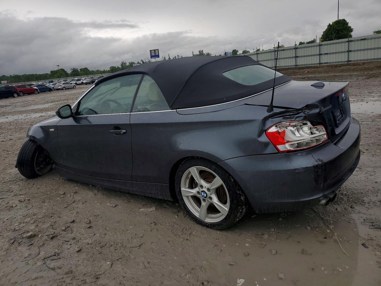 2013 Bmw 128 I Черный vin: WBAUL7C53DVU09723