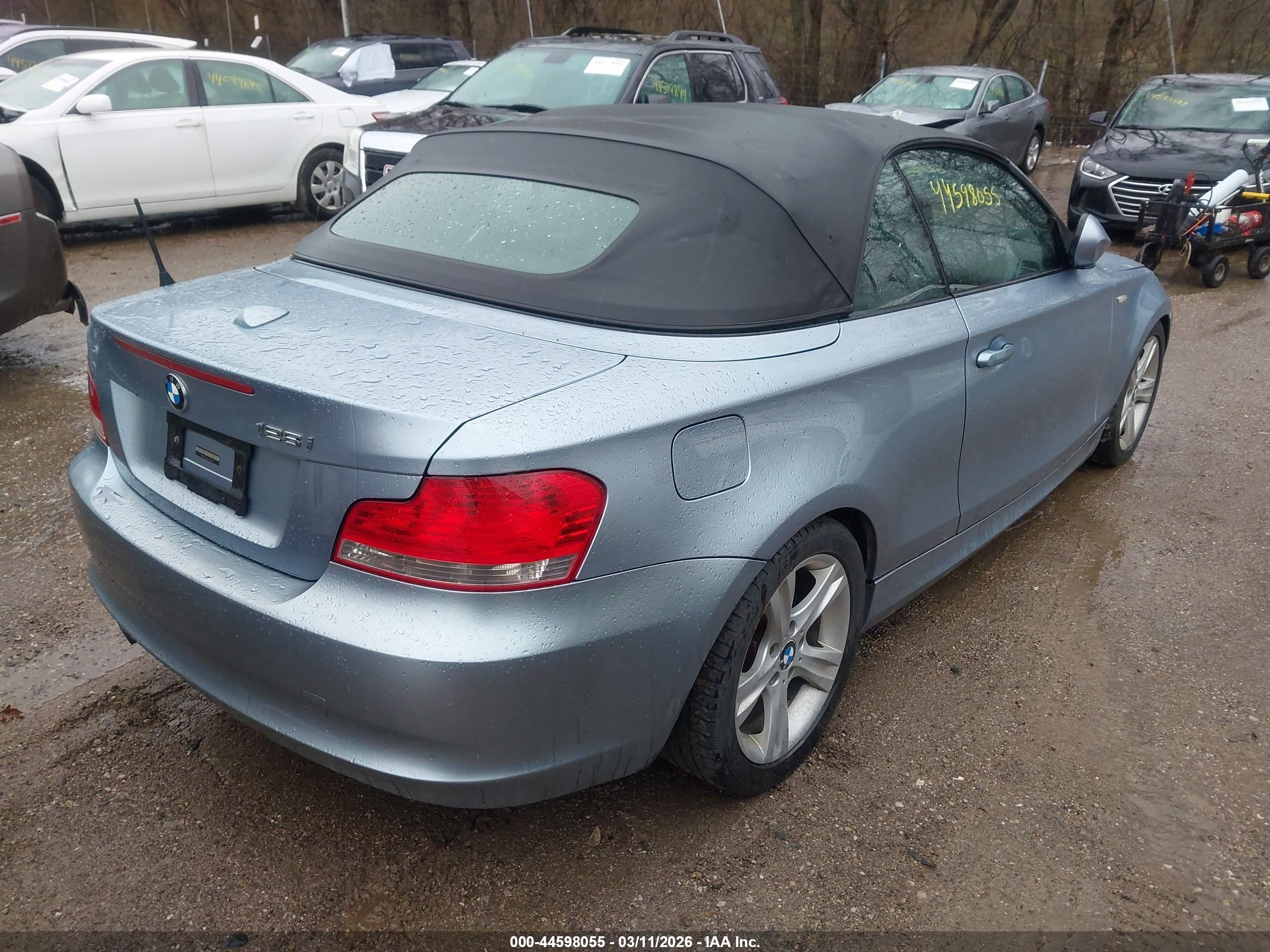 2010 Bmw 128i   Light Blue vin: WBAUL7C54AVJ77290