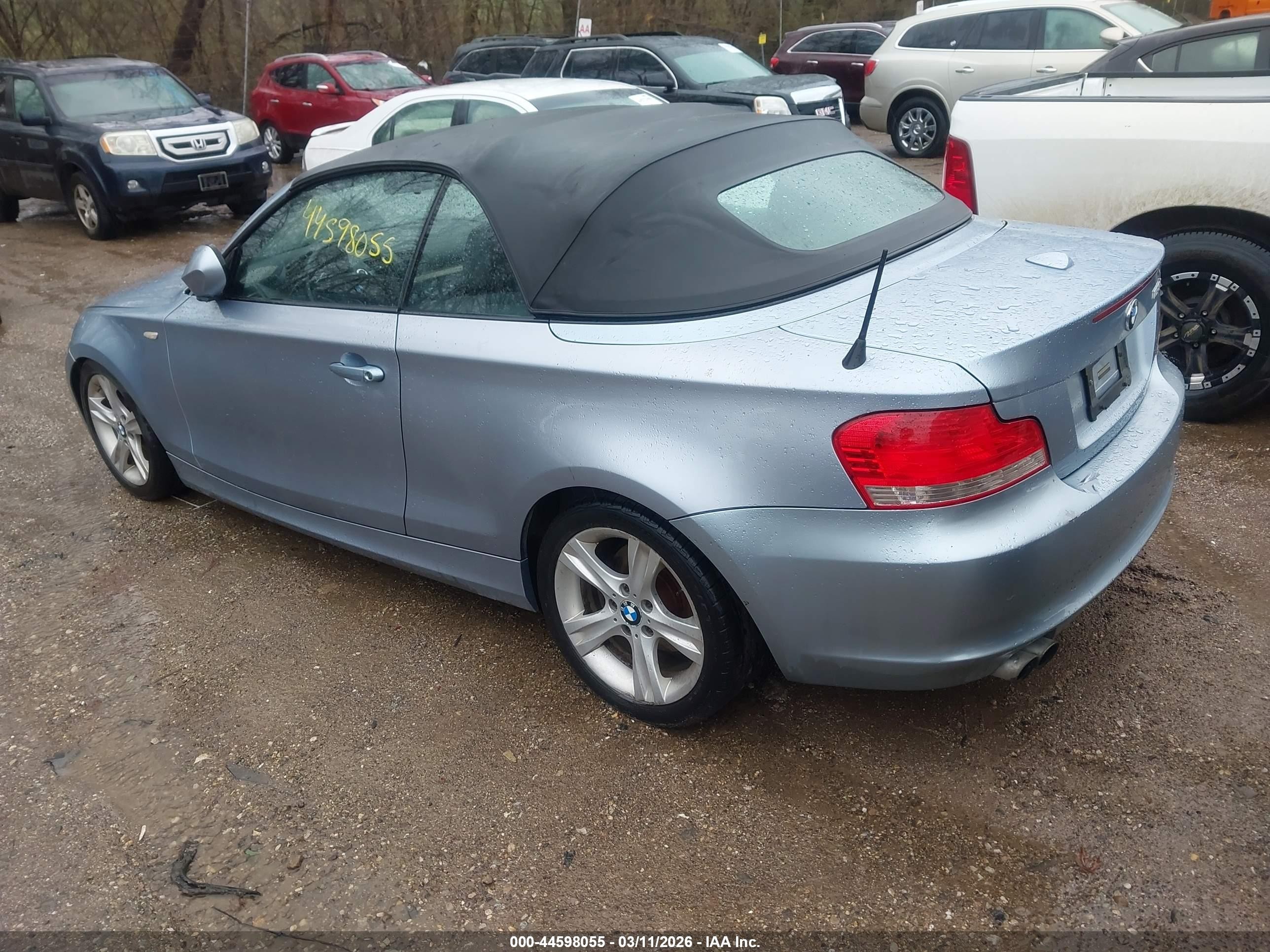 2010 Bmw 128i   Light Blue vin: WBAUL7C54AVJ77290