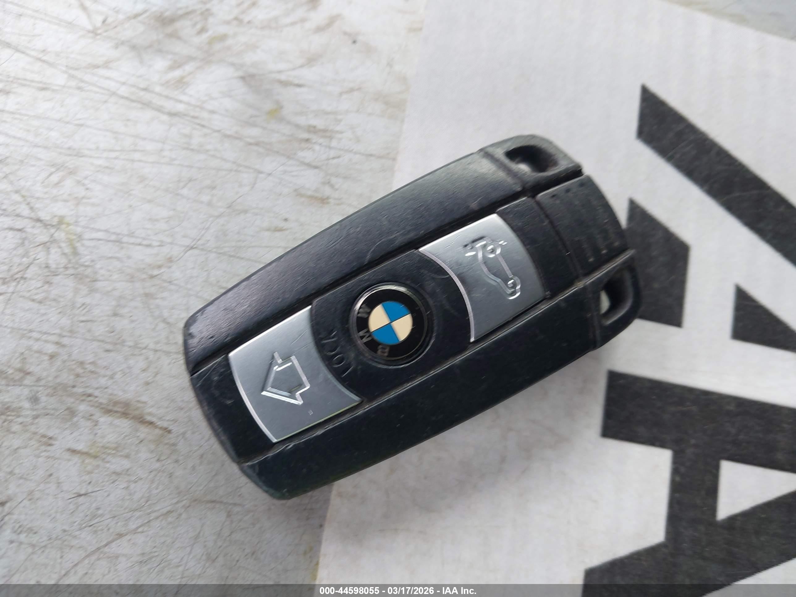 2010 Bmw 128i   Light Blue vin: WBAUL7C54AVJ77290