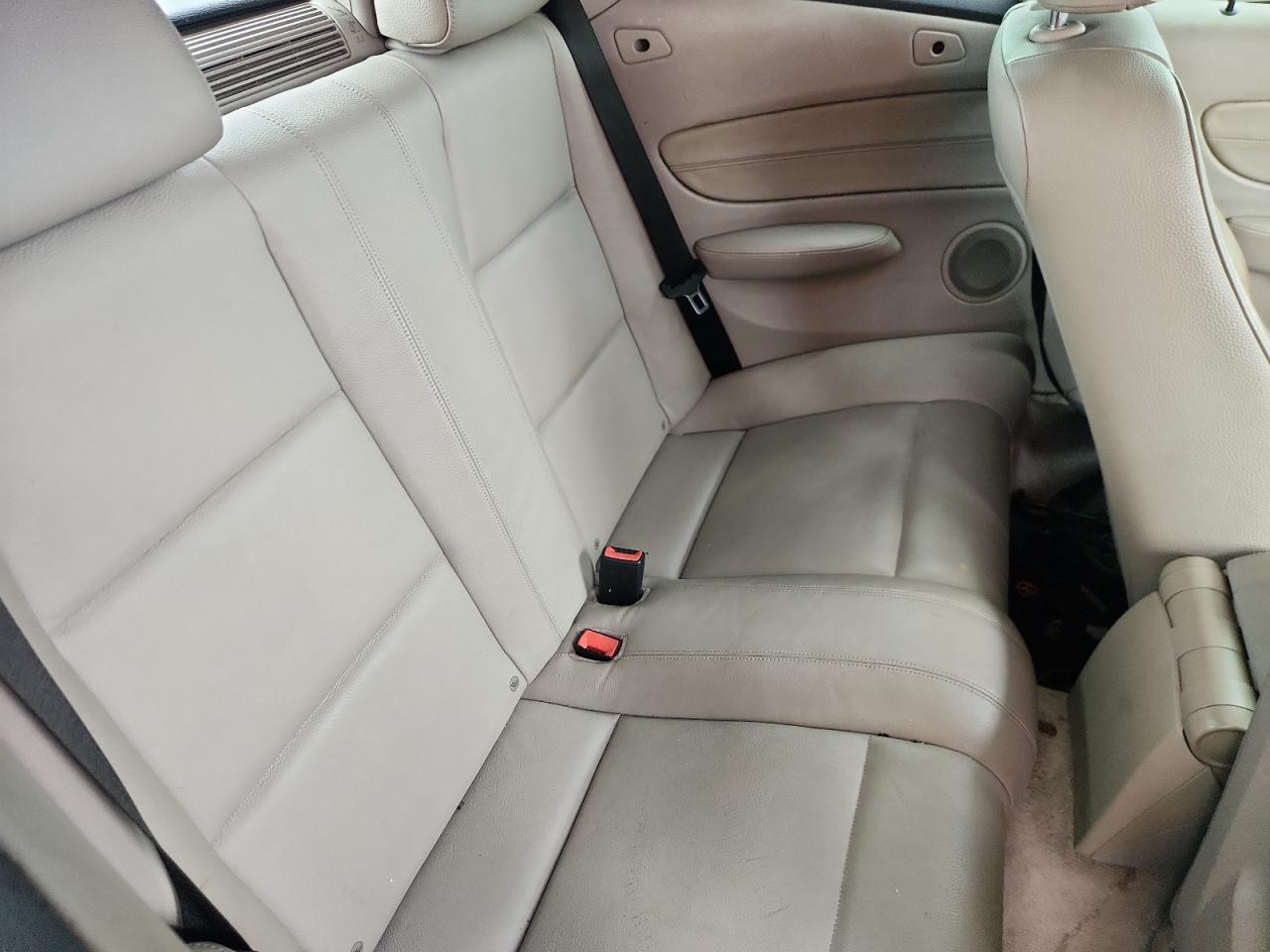 2011 Bmw 128 I Red vin: WBAUL7C55BVM78927