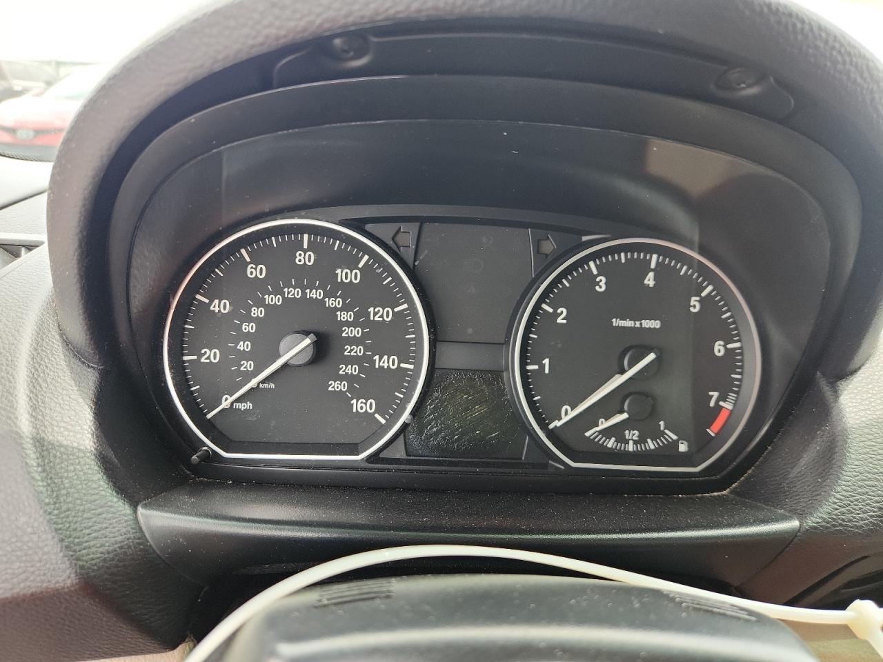 2011 Bmw 128 I Red vin: WBAUL7C55BVM78927