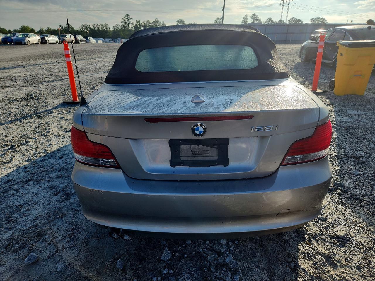 2011 Bmw 128 I Silver vin: WBAUL7C55BVM79334