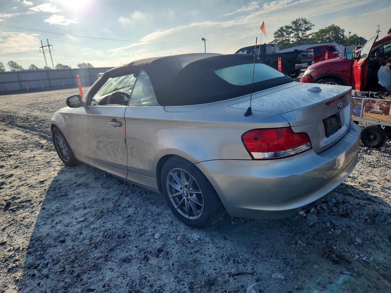 2011 Bmw 128 I Silver vin: WBAUL7C55BVM79334