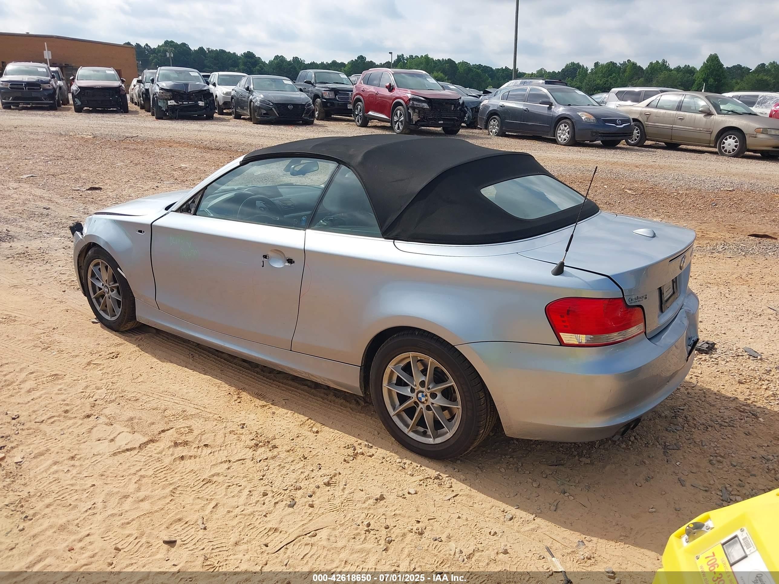 2011 Bmw 128i   Blue vin: WBAUL7C55BVM81052