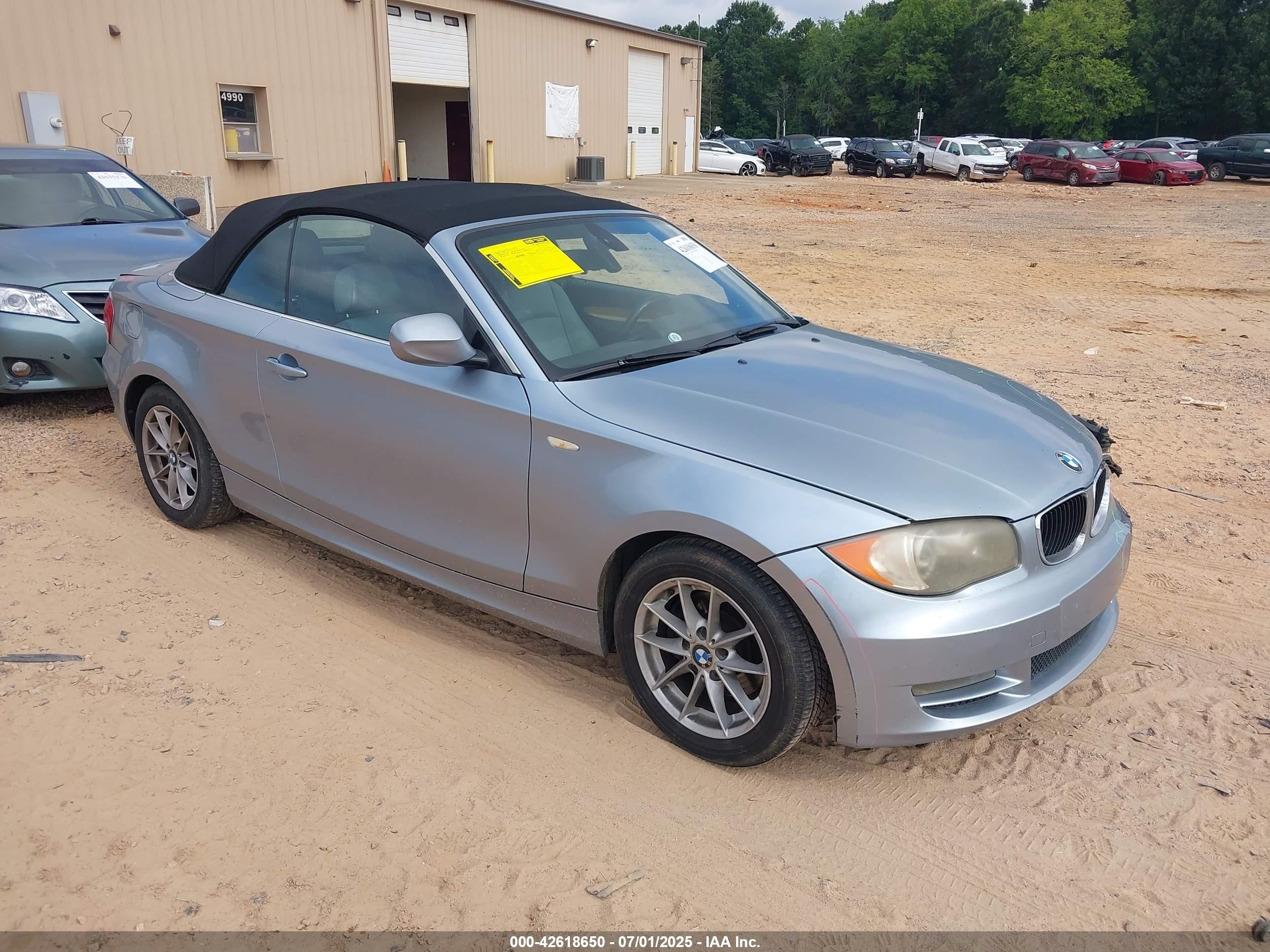 2011 Bmw 128i   Blue vin: WBAUL7C55BVM81052