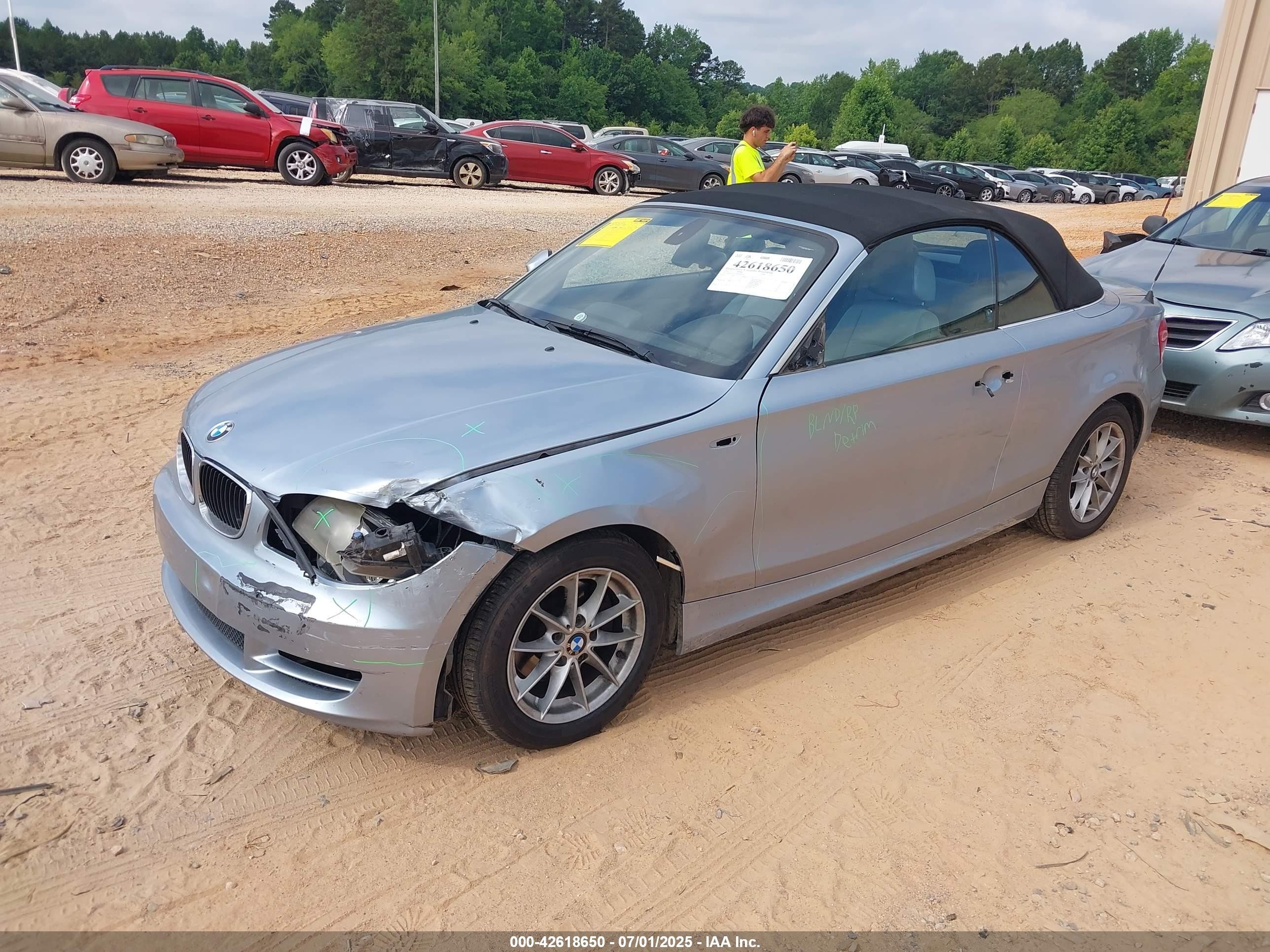 2011 Bmw 128i   Blue vin: WBAUL7C55BVM81052