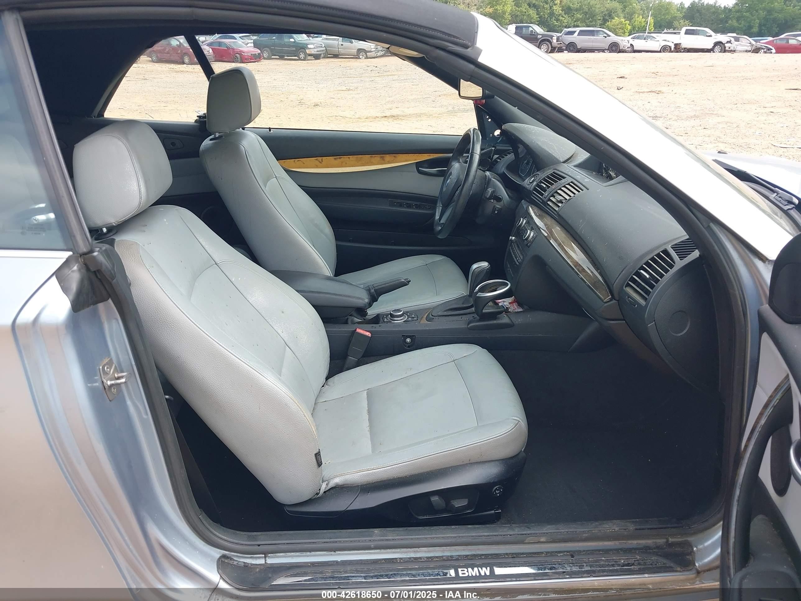 2011 Bmw 128i   Blue vin: WBAUL7C55BVM81052