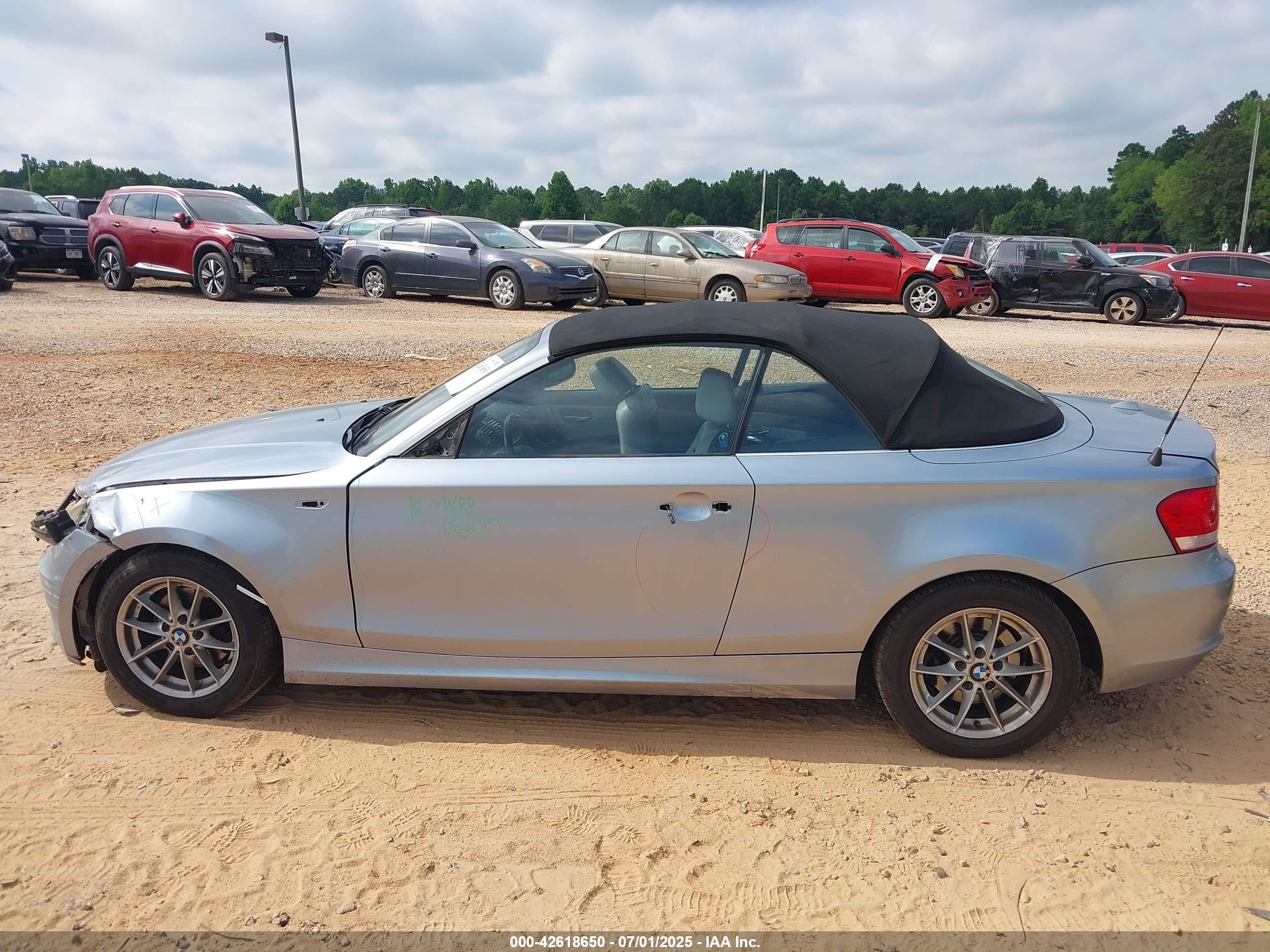 2011 Bmw 128i   Blue vin: WBAUL7C55BVM81052