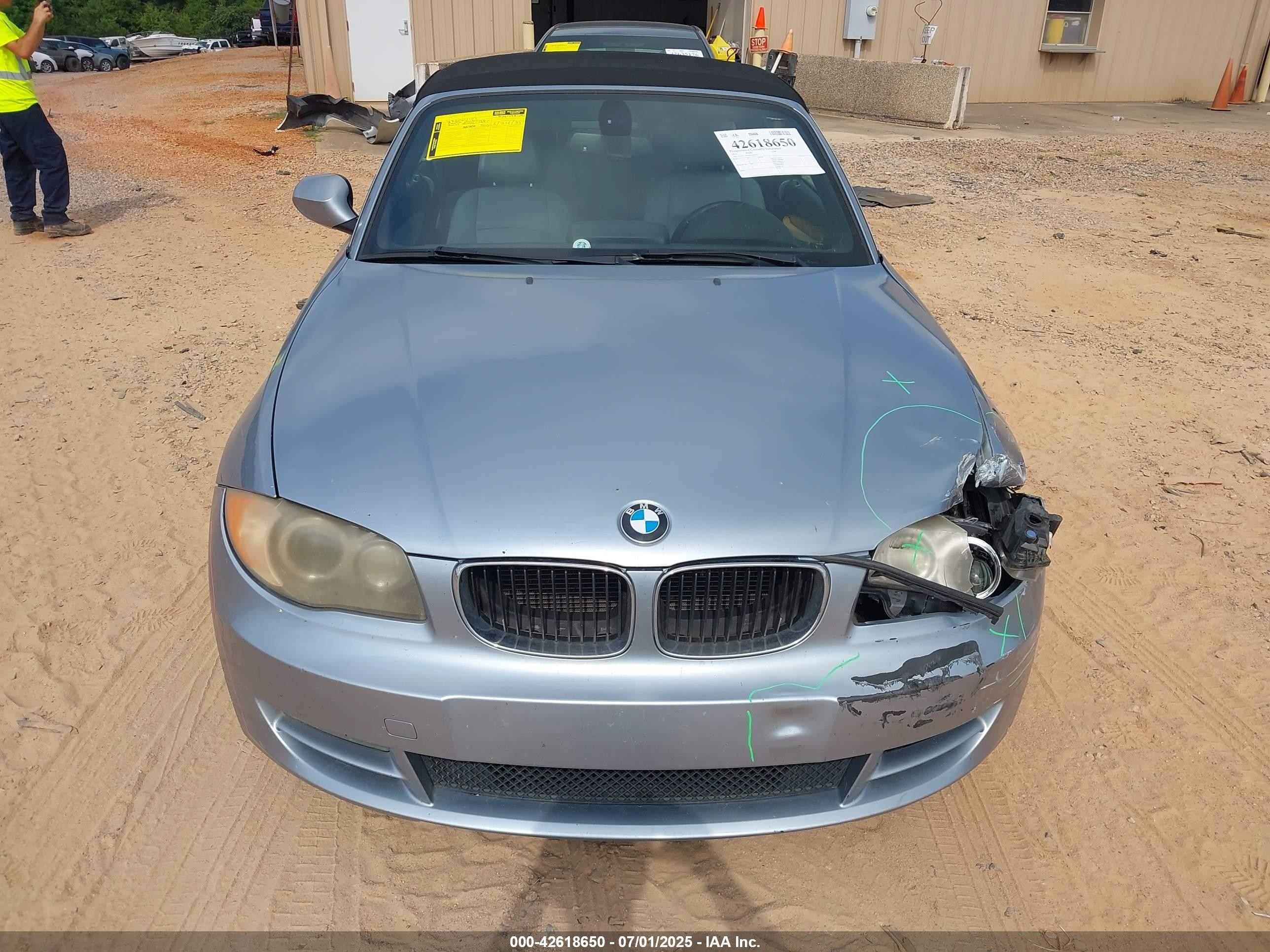 2011 Bmw 128i   Blue vin: WBAUL7C55BVM81052