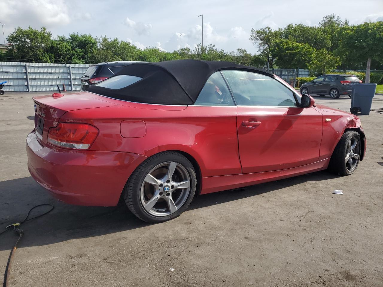 2012 Bmw 128 I Red vin: WBAUL7C55CVE87437