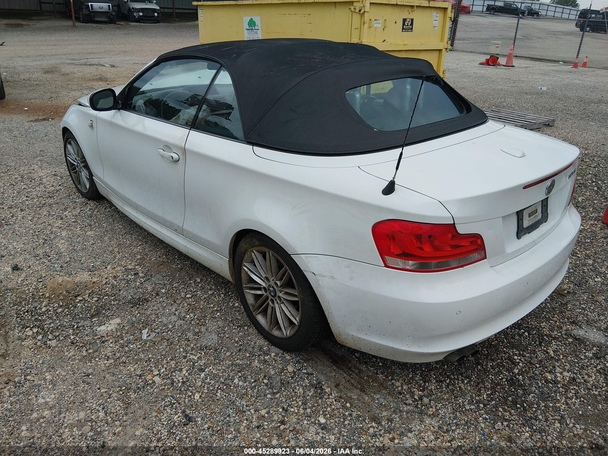 2012 Bmw 128i   White vin: WBAUL7C55CVM82333