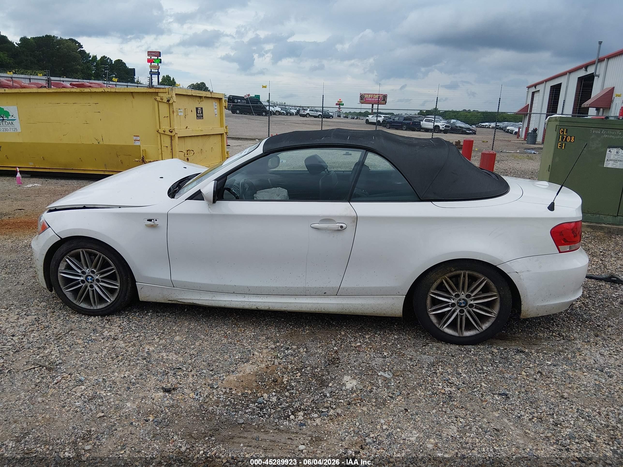 2012 Bmw 128i   White vin: WBAUL7C55CVM82333