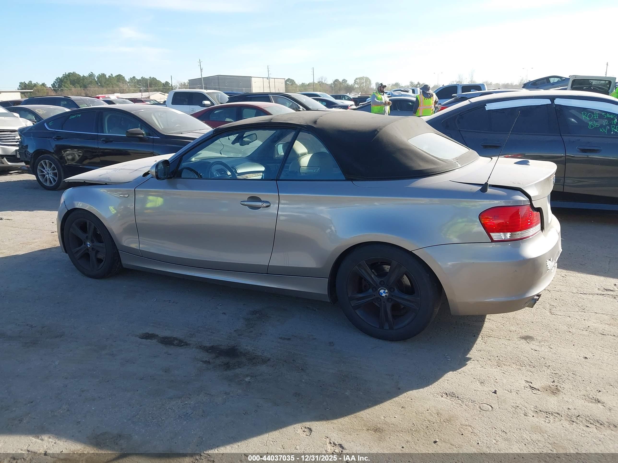 2011 Bmw 128i   Gold vin: WBAUL7C56BVM79701
