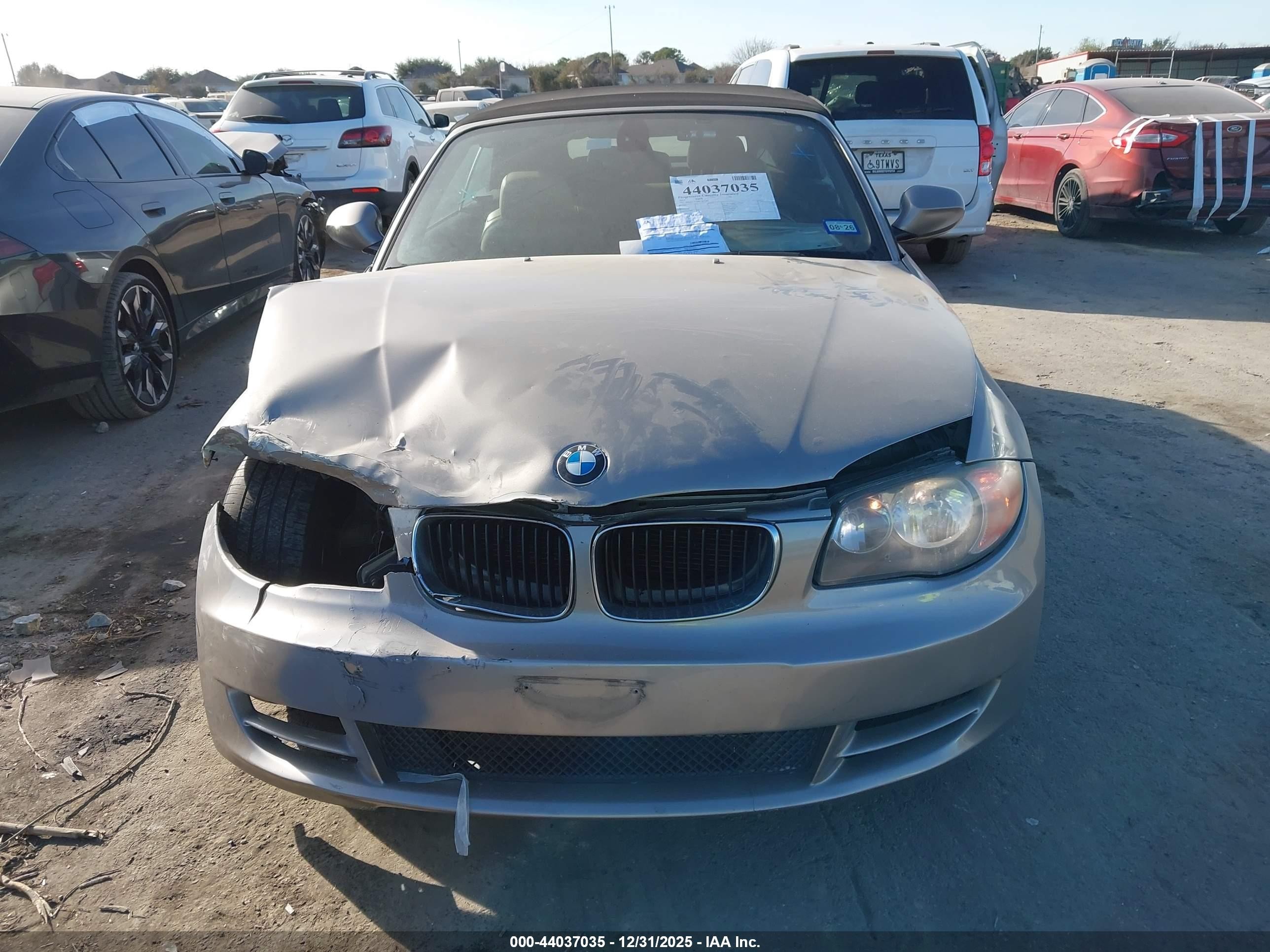 2011 Bmw 128i   Gold vin: WBAUL7C56BVM79701