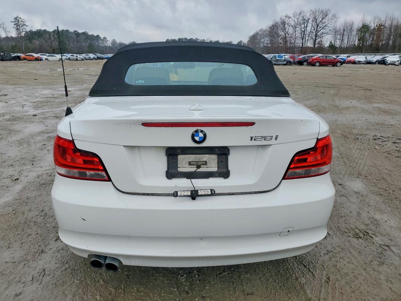 2013 Bmw 128 I White vin: WBAUL7C56DVU09246