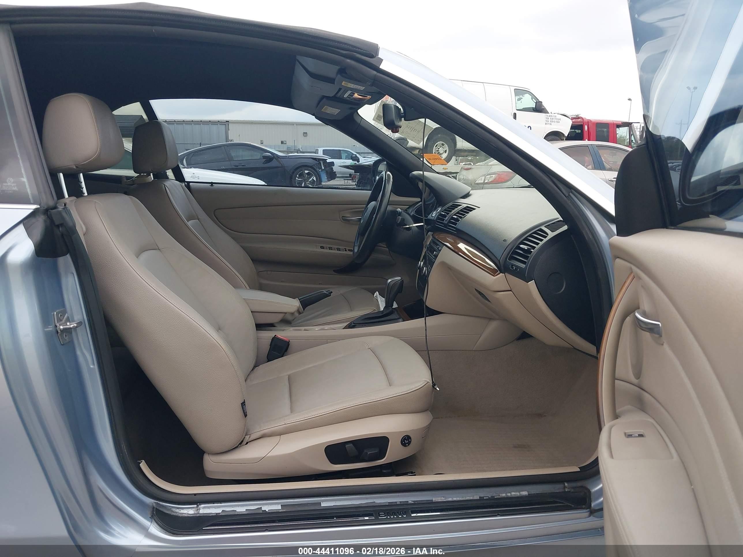 2010 Bmw 128i   Light Blue vin: WBAUL7C58AVJ77700