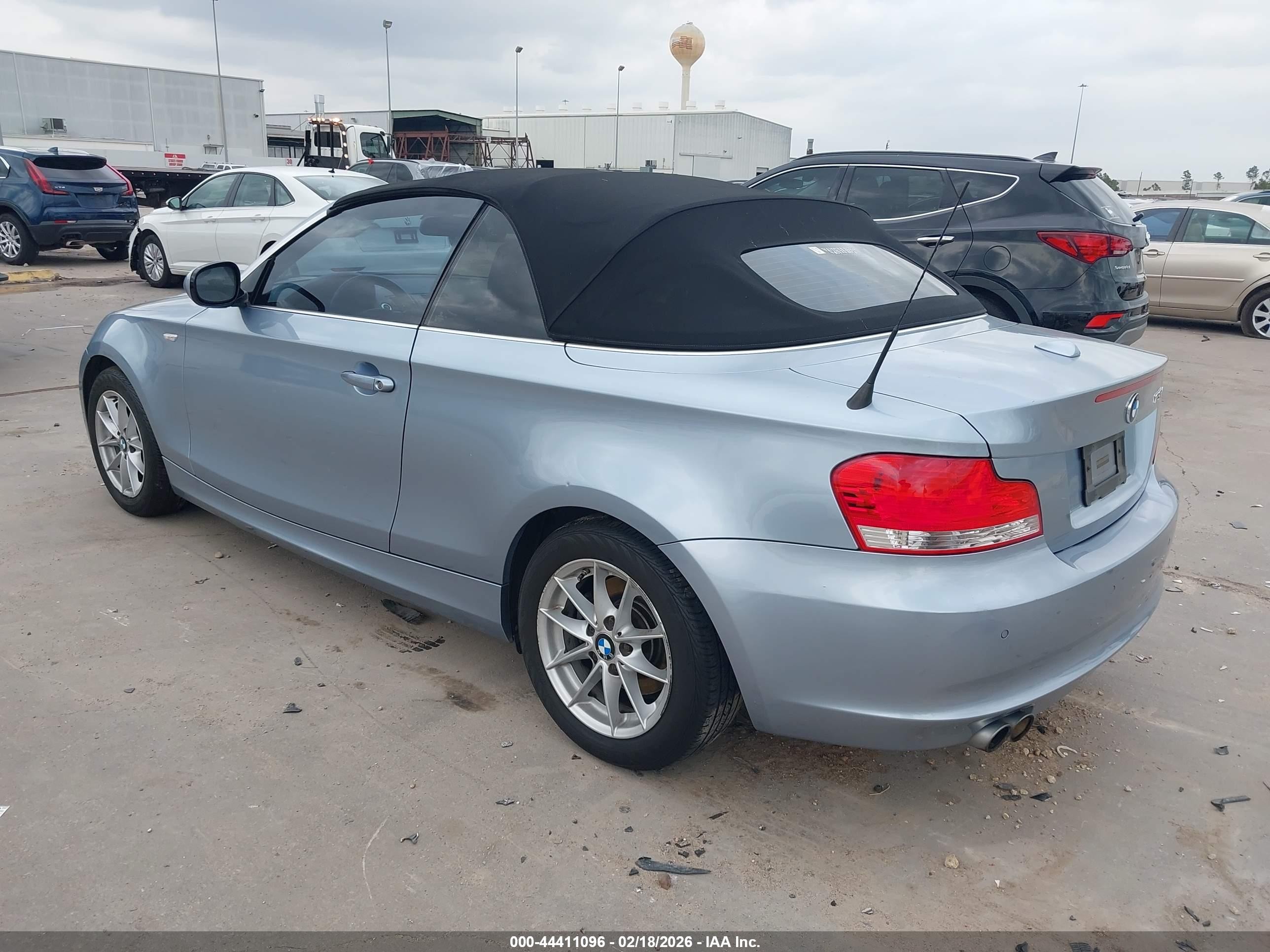 2010 Bmw 128i   Light Blue vin: WBAUL7C58AVJ77700
