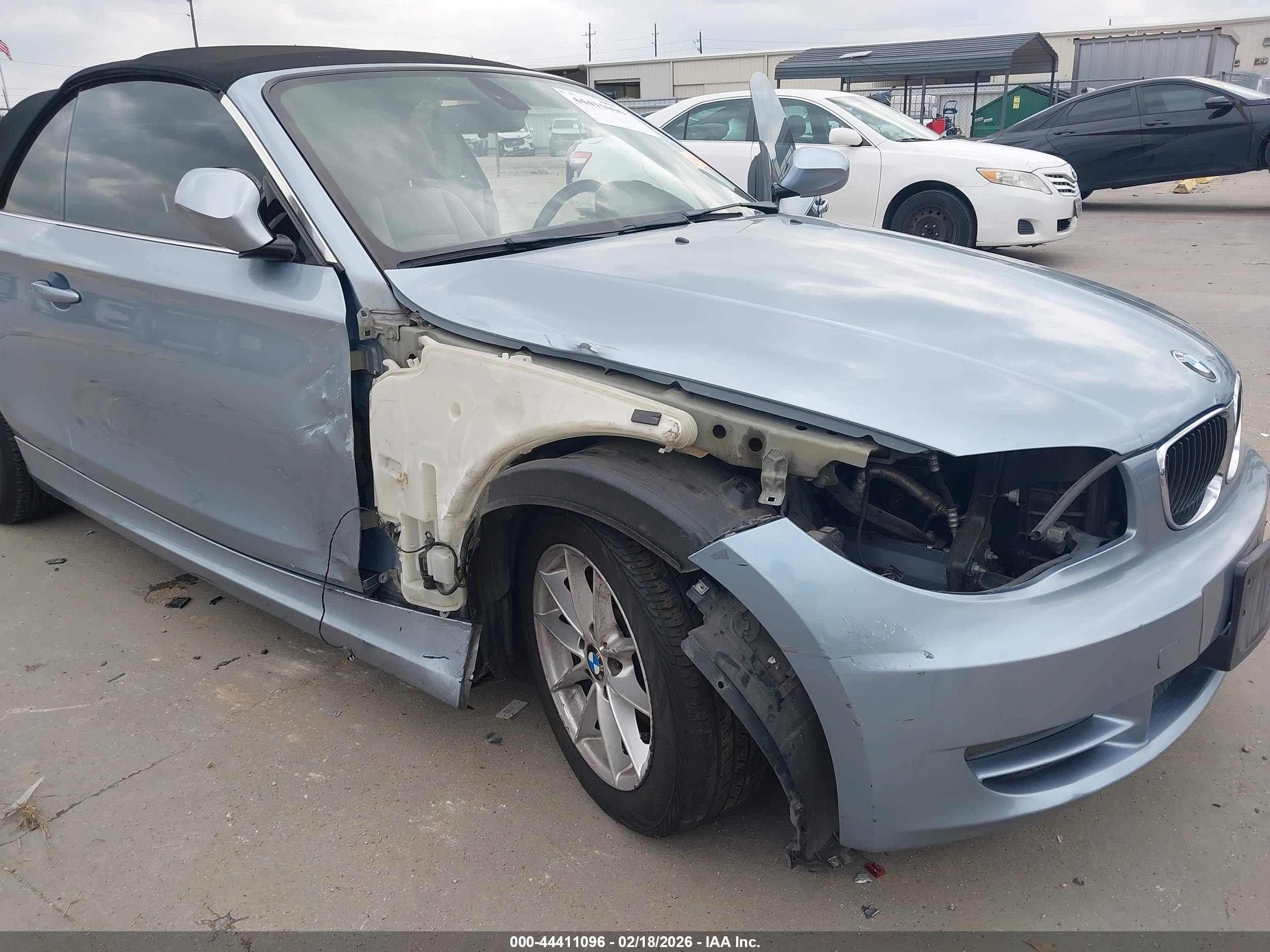2010 Bmw 128i   Light Blue vin: WBAUL7C58AVJ77700