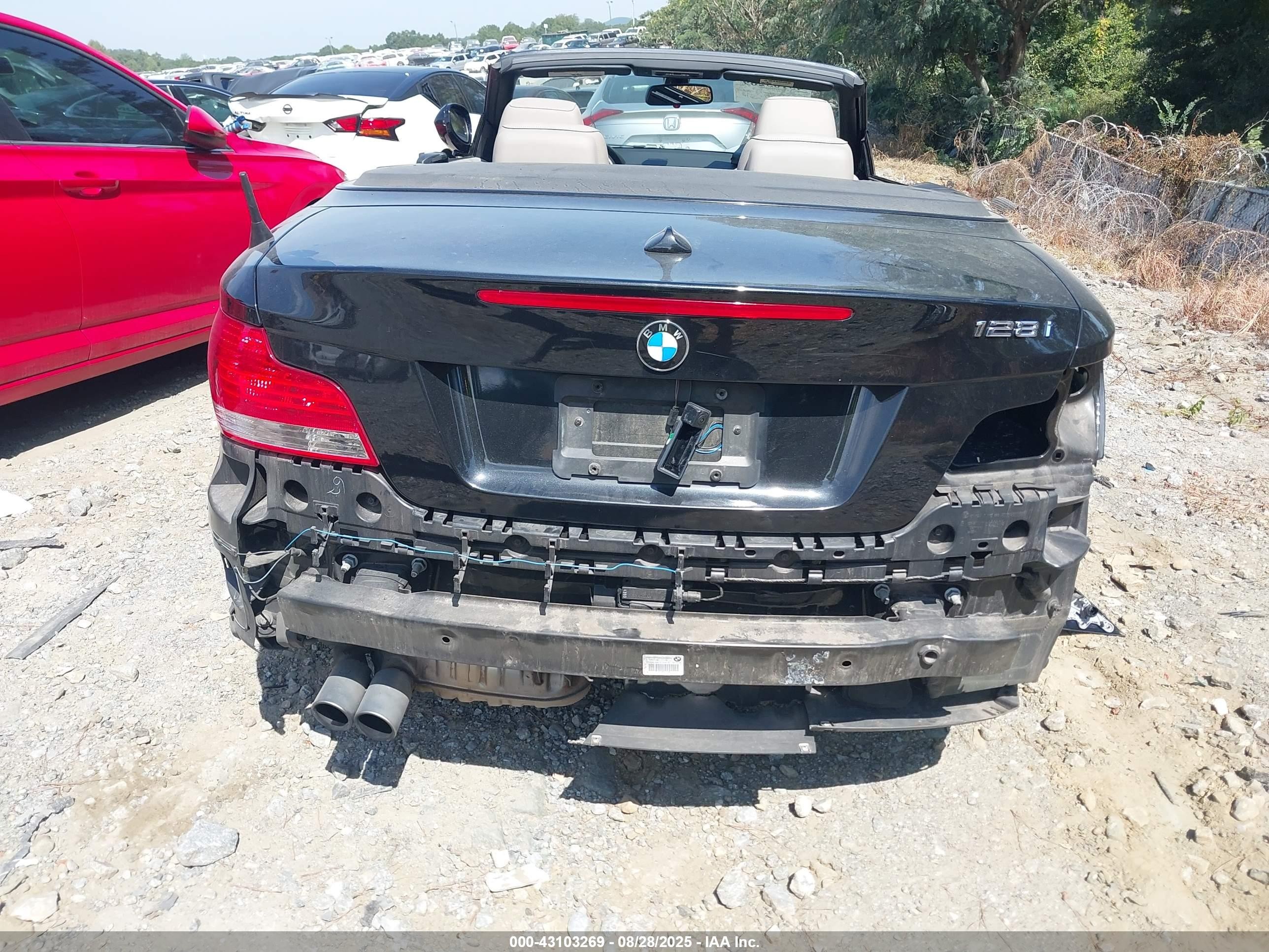 2010 Bmw 128i   Black vin: WBAUL7C59AVJ78225