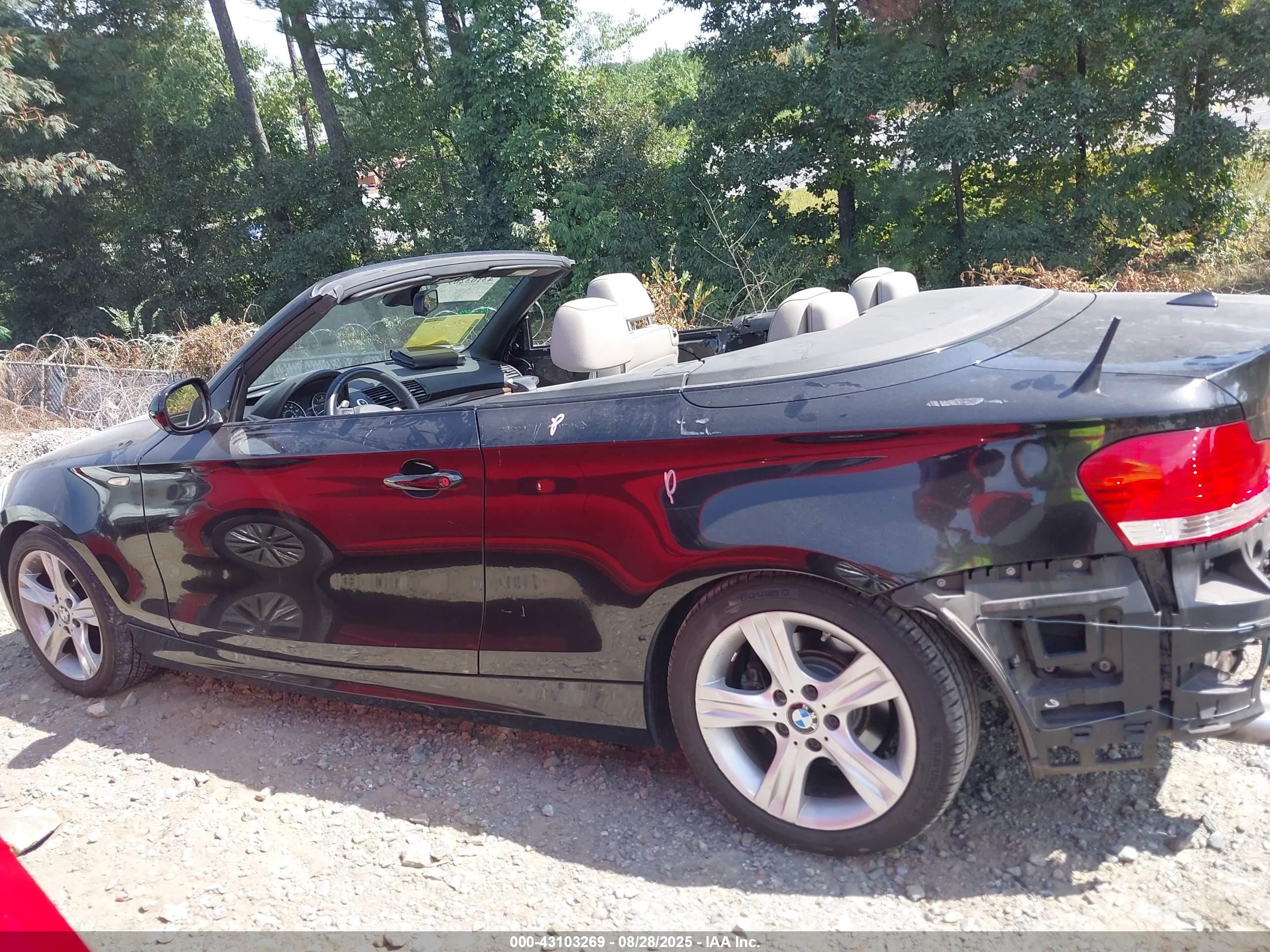 2010 Bmw 128i   Black vin: WBAUL7C59AVJ78225