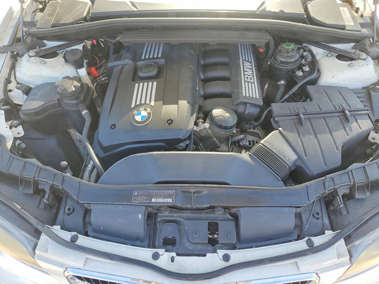 2011 Bmw 128 I White vin: WBAUL7C59BVJ78789