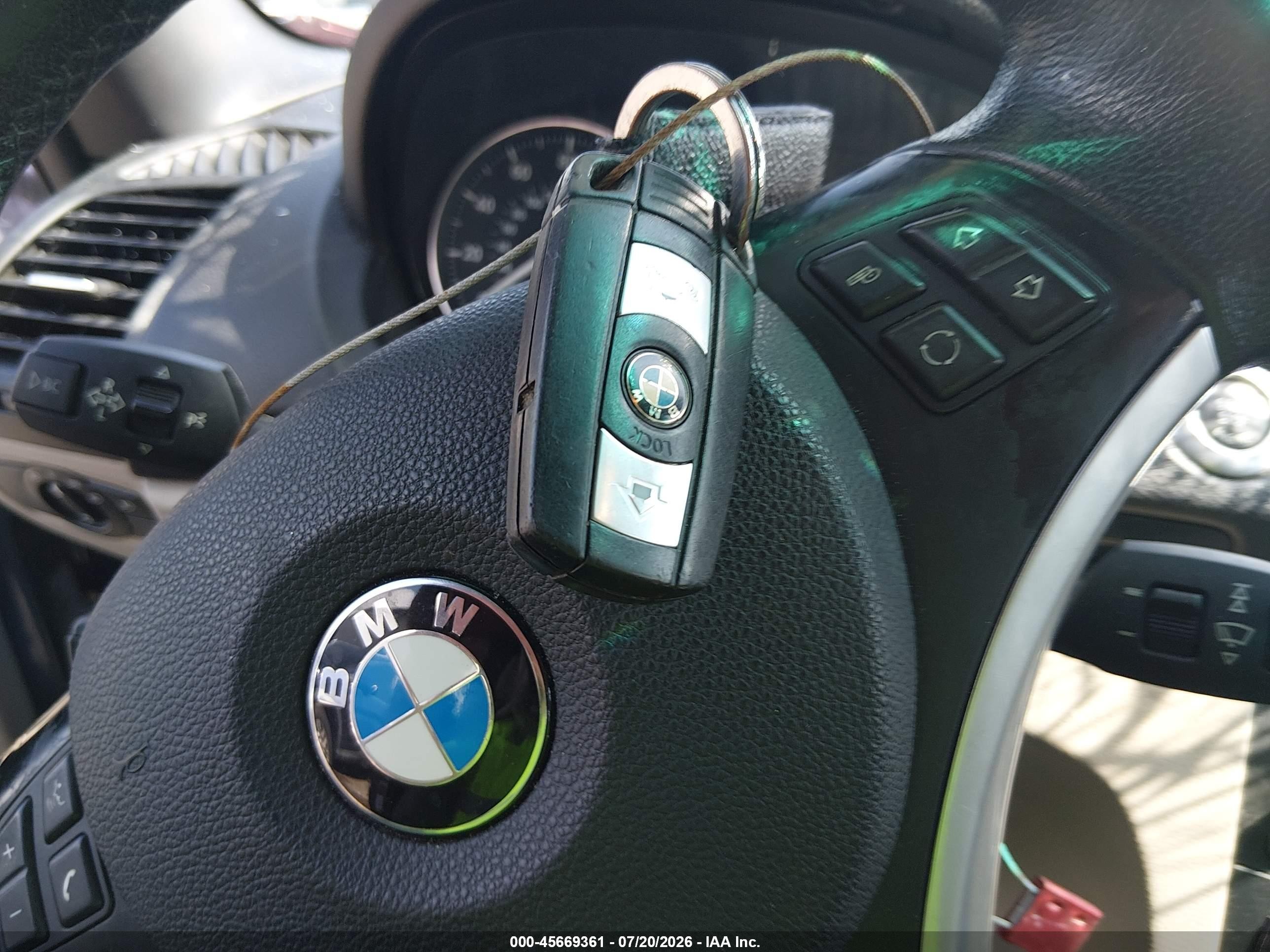 2011 Bmw 128i Blue vin: WBAUL7C59BVM80616