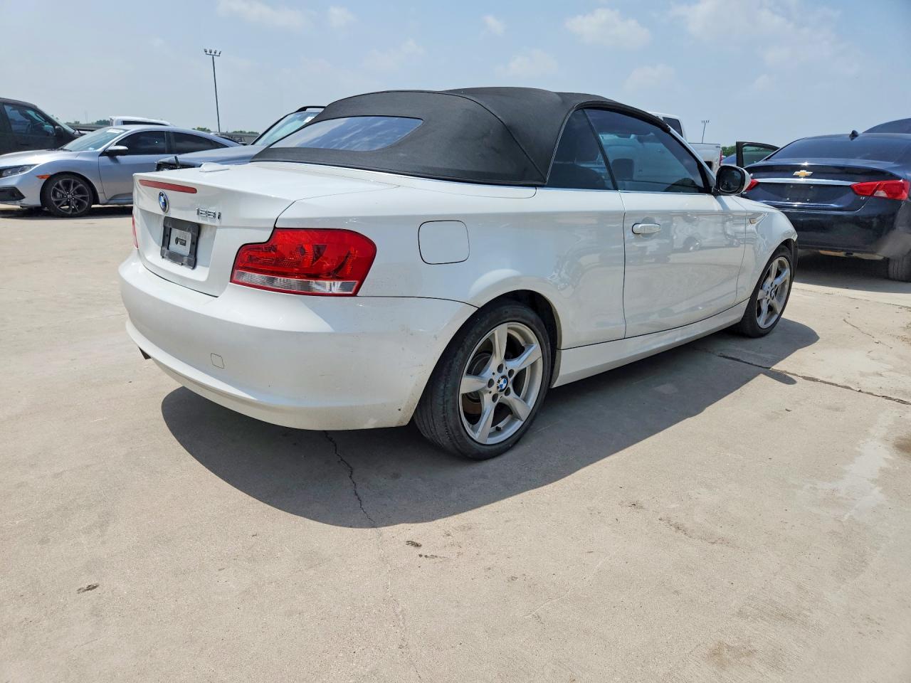 2012 Bmw 128 I White vin: WBAUL7C59CVM83176