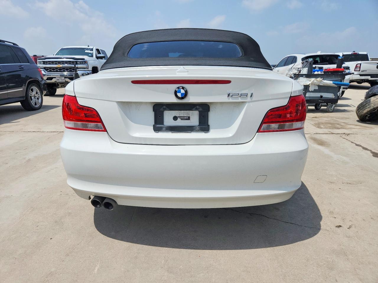 2012 Bmw 128 I White vin: WBAUL7C59CVM83176