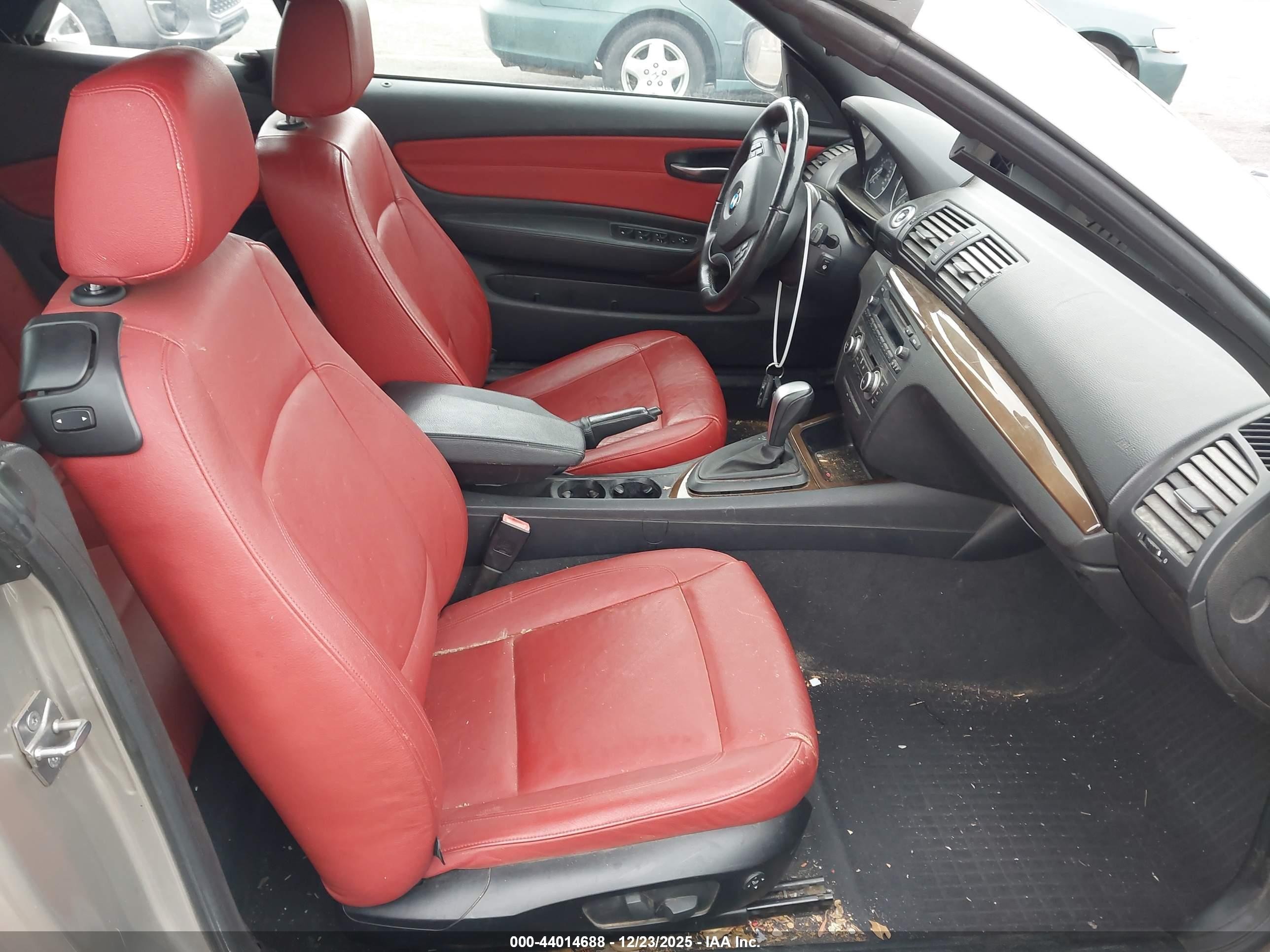 2010 Bmw 128i   Tan vin: WBAUL7C5XAVJ77486