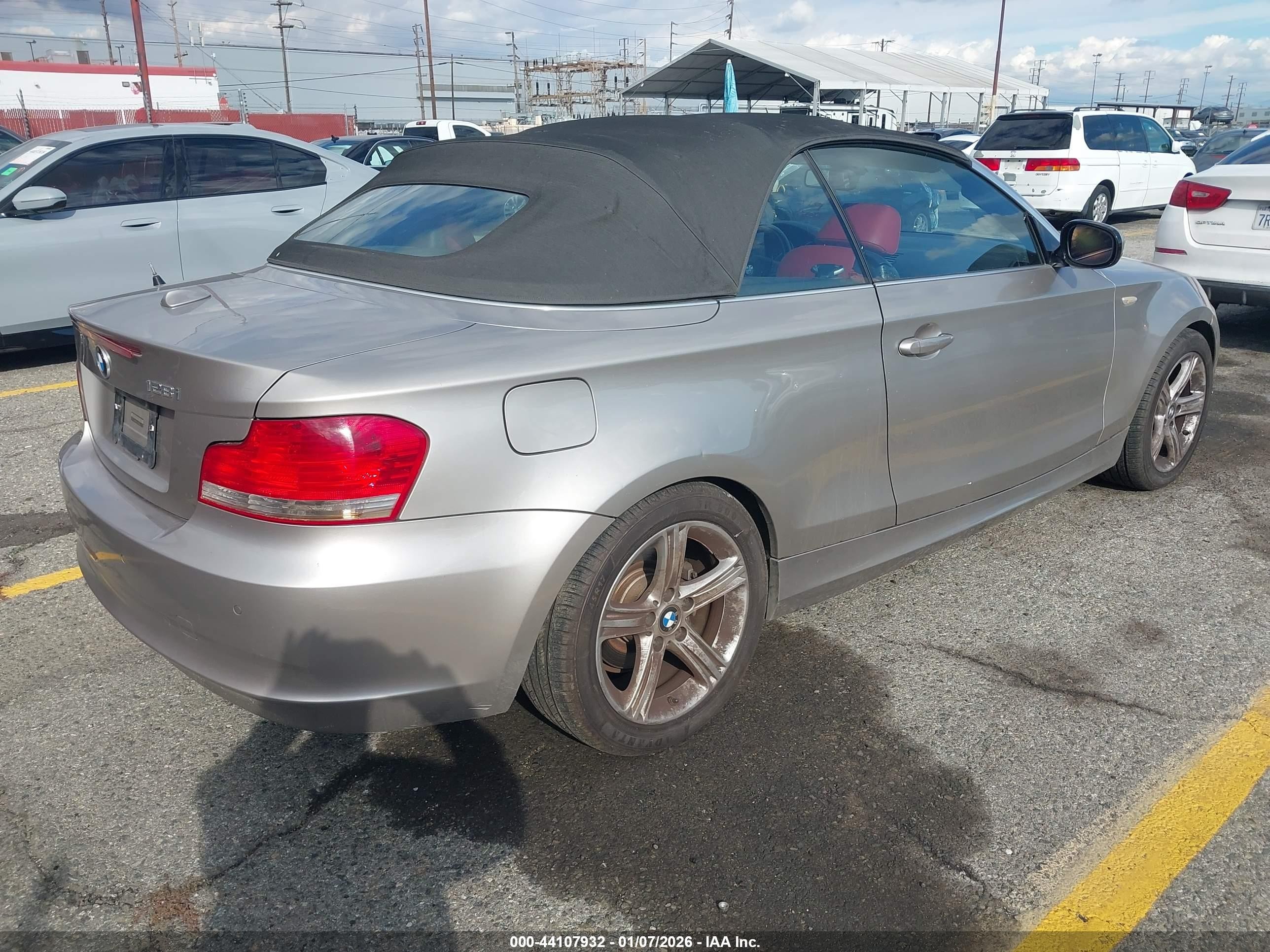 2010 Bmw 128i   Gold vin: WBAUL7C5XAVJ77486