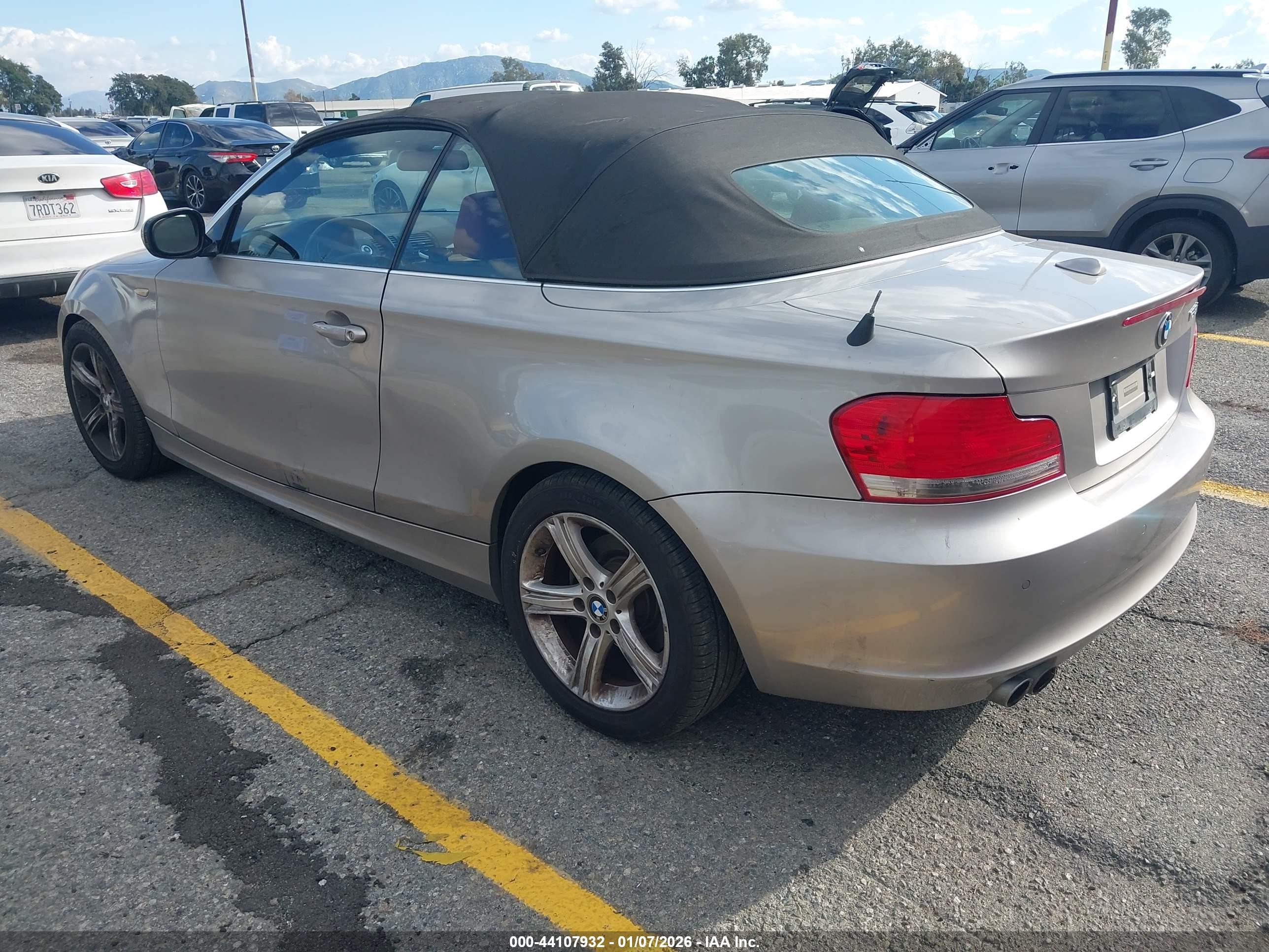 2010 Bmw 128i   Gold vin: WBAUL7C5XAVJ77486