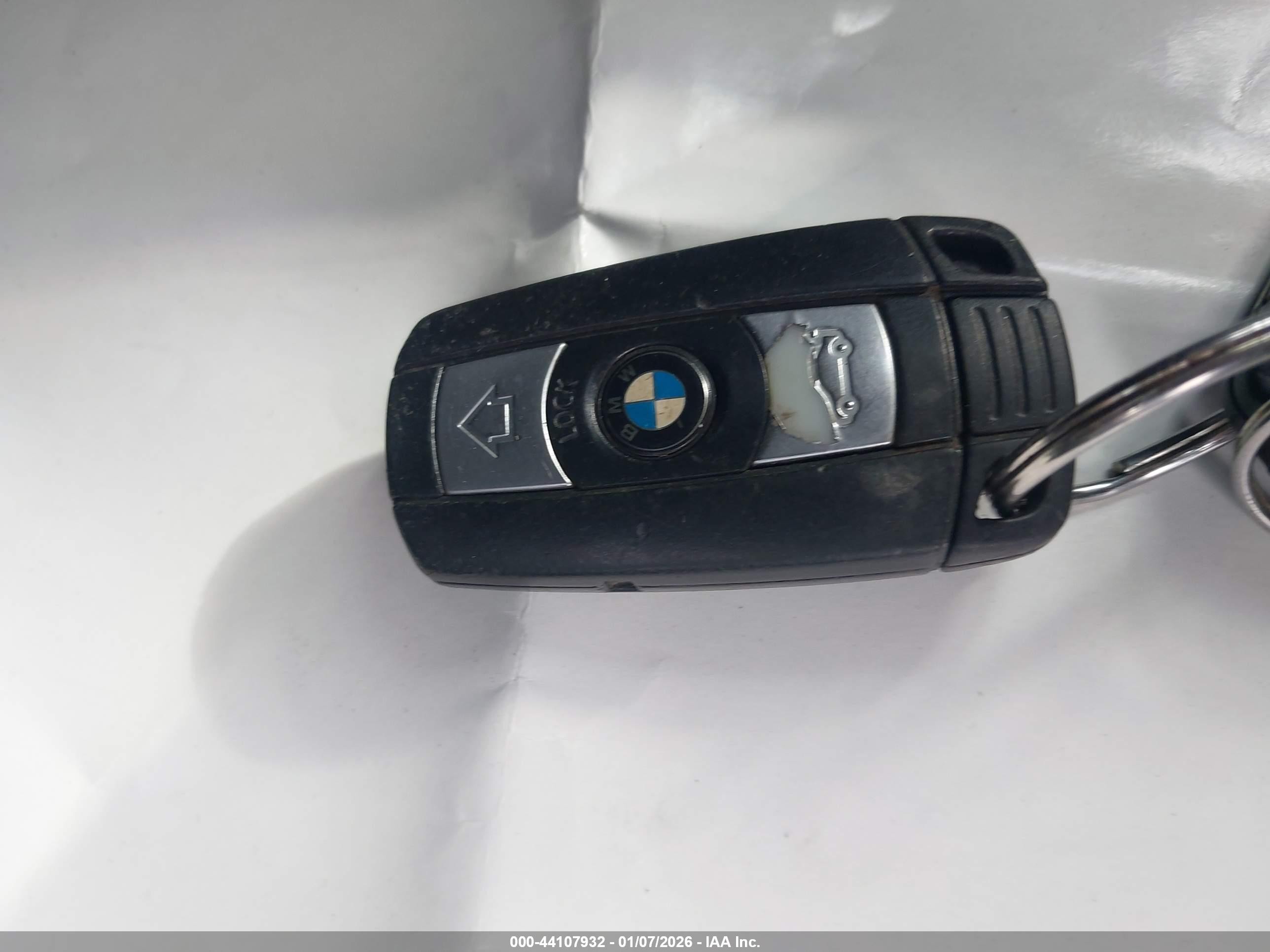 2010 Bmw 128i   Gold vin: WBAUL7C5XAVJ77486