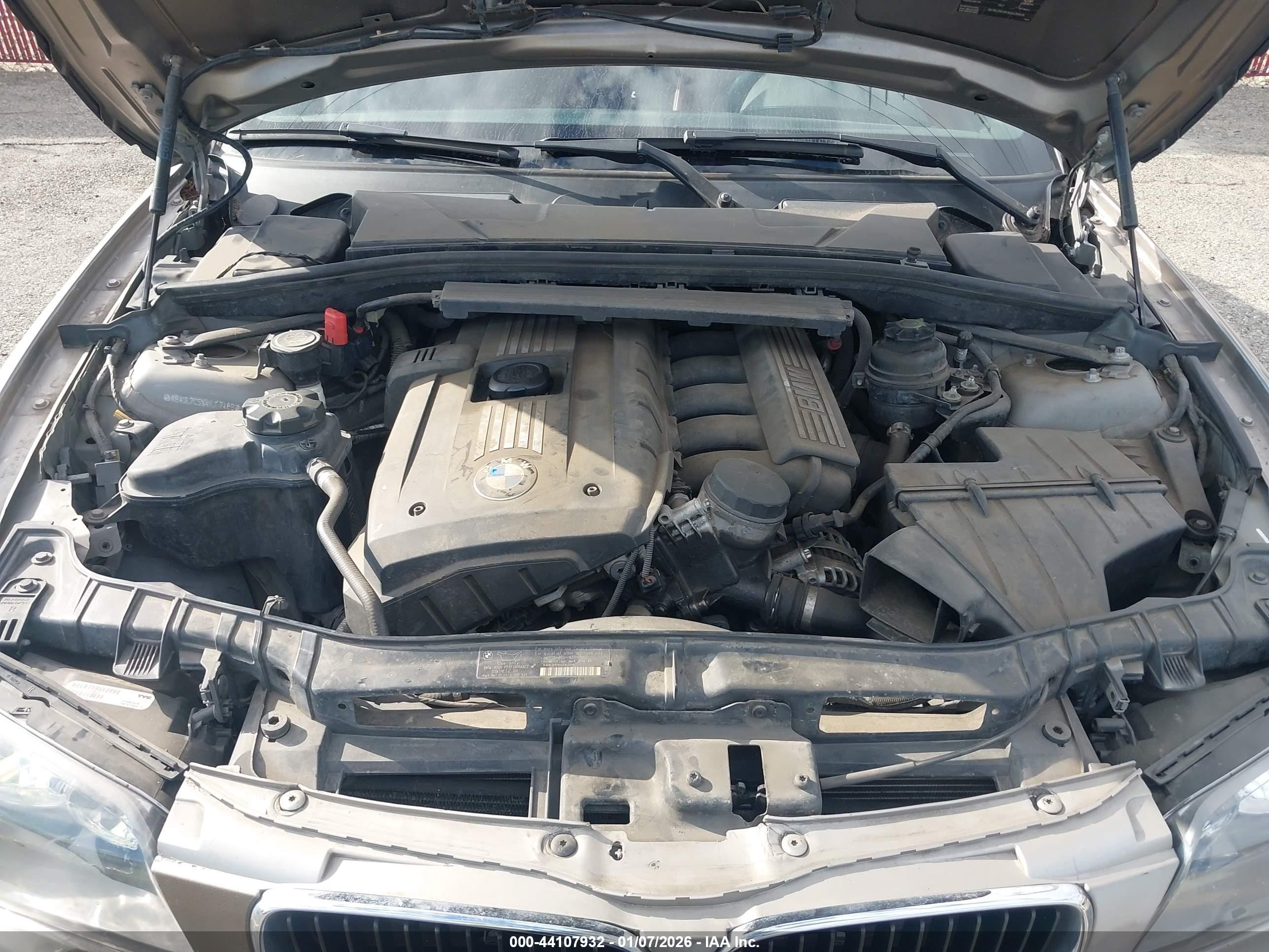 2010 Bmw 128i   Gold vin: WBAUL7C5XAVJ77486