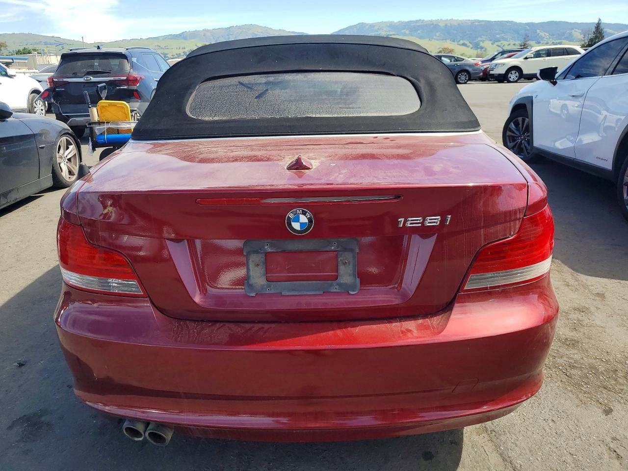 2008 Bmw 128 I Red vin: WBAUN13518VH79875