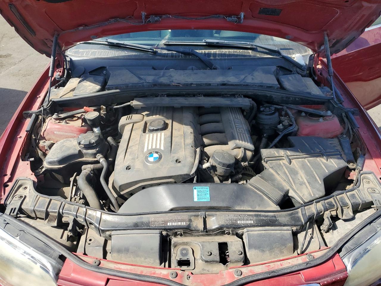 2008 Bmw 128 I Red vin: WBAUN13518VH79875
