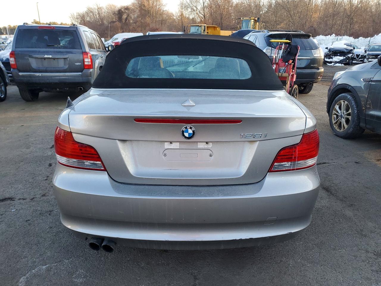 2009 Bmw 128 I Beige vin: WBAUN13549VH80570