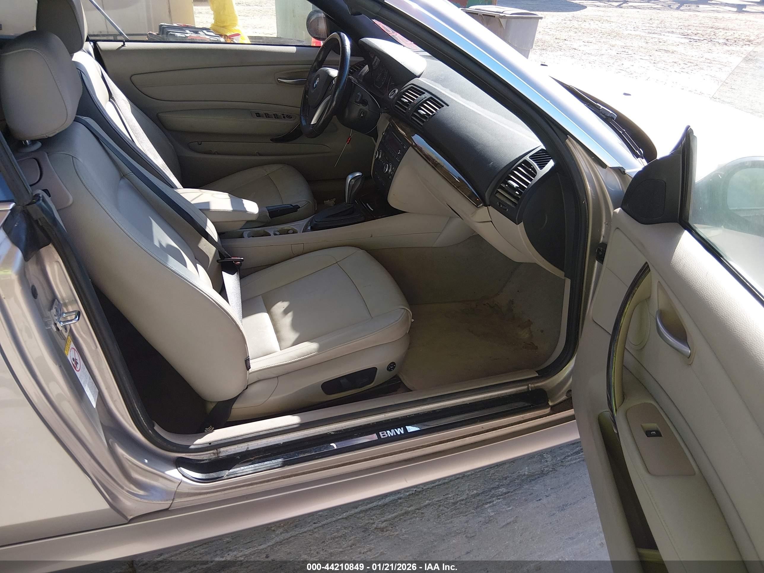 2009 Bmw 128i   Серебряный vin: WBAUN13559VH80738