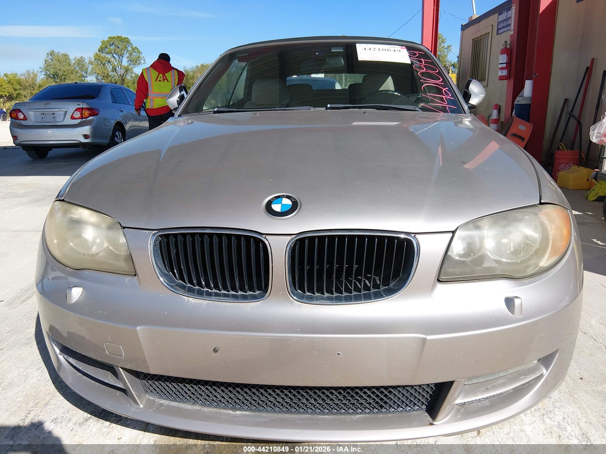 2009 Bmw 128i   Серебряный vin: WBAUN13559VH80738