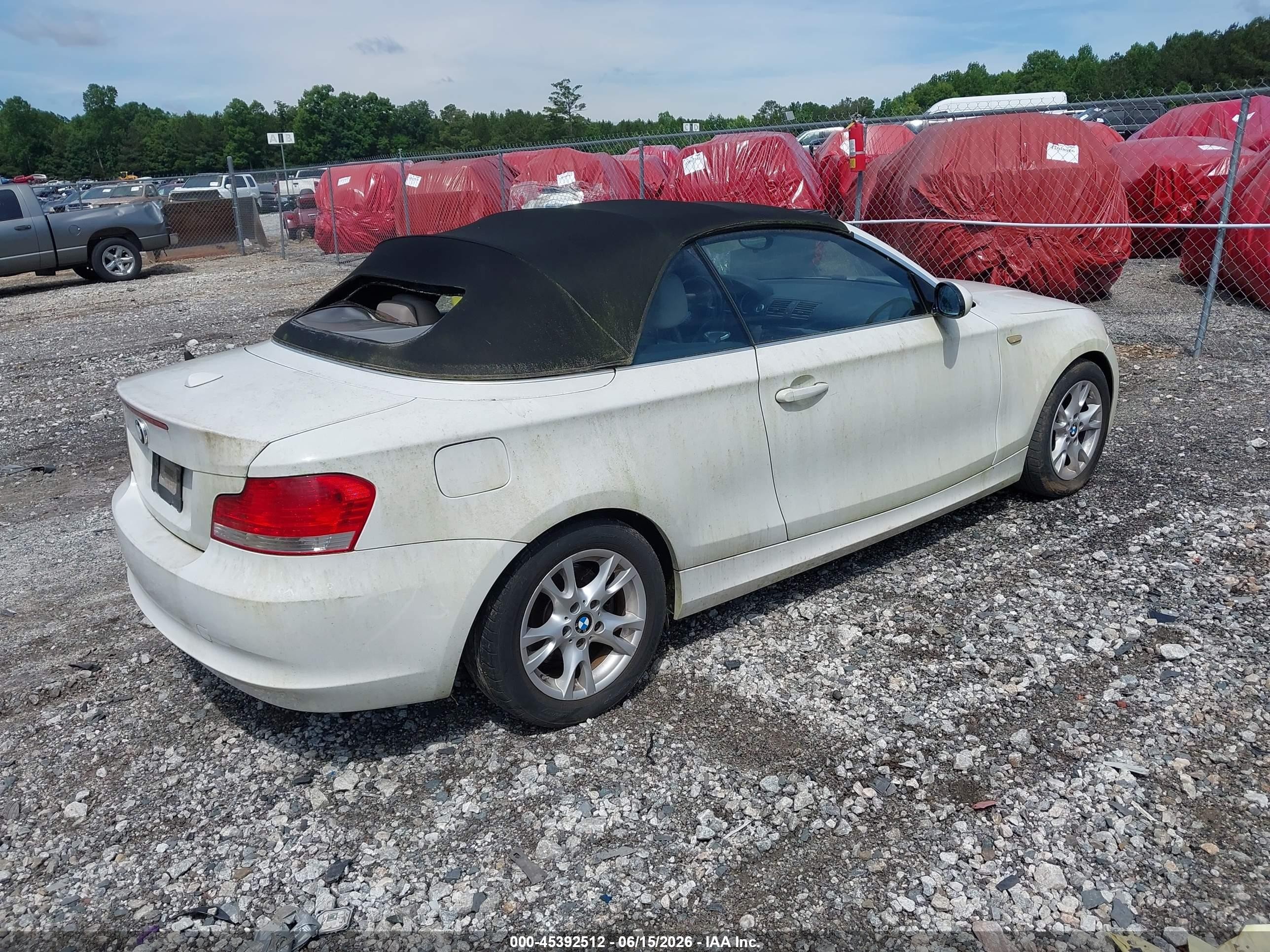 2008 Bmw 128i   White vin: WBAUN13568VH80066