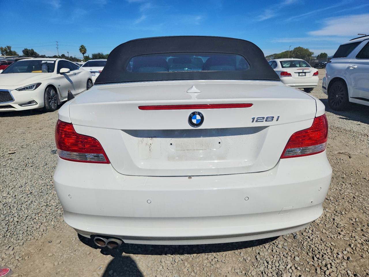 2011 Bmw 128 I White vin: WBAUN1C50BVH82774