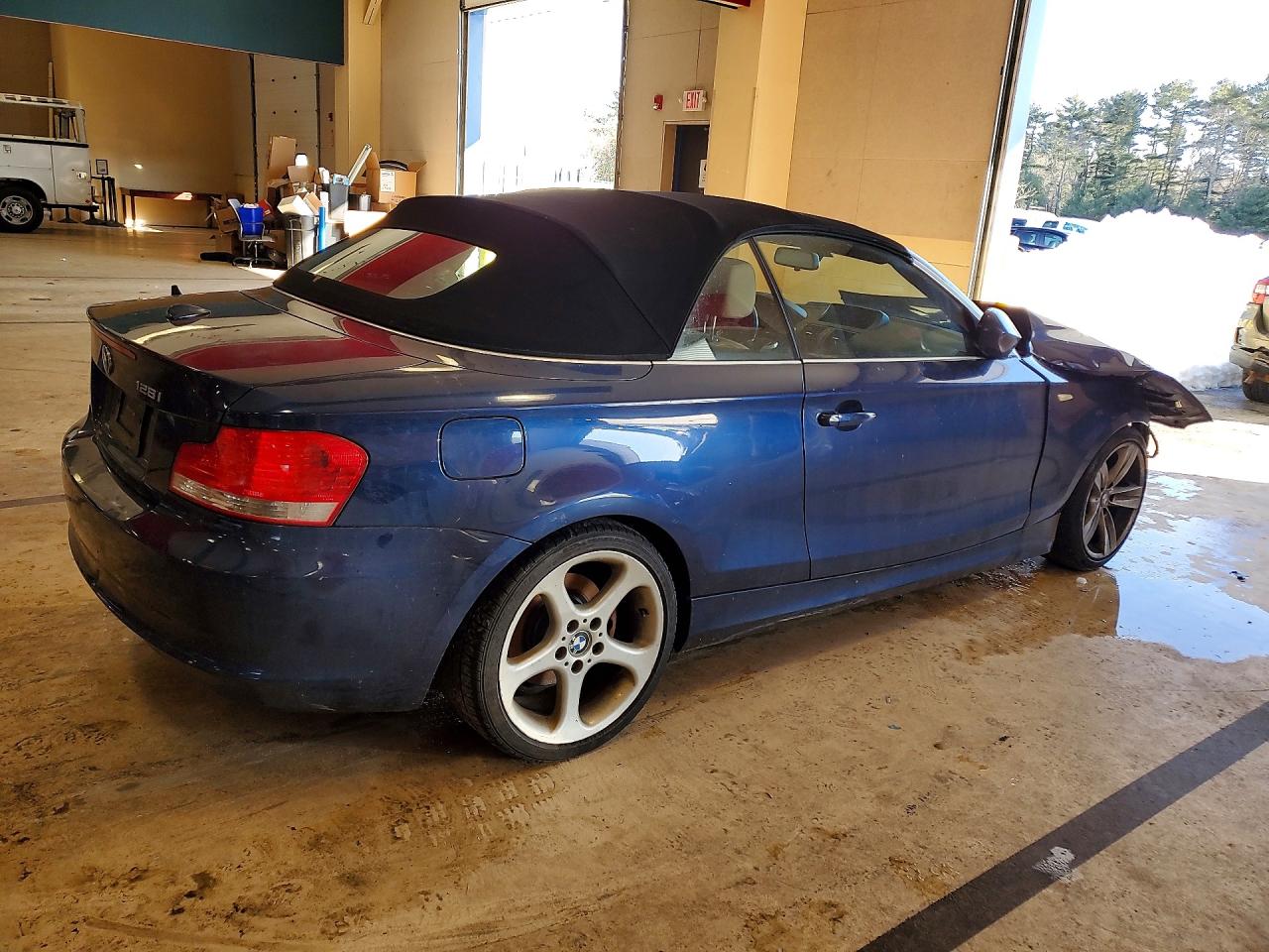 2011 Bmw 128 I Blue vin: WBAUN1C50BVH83679