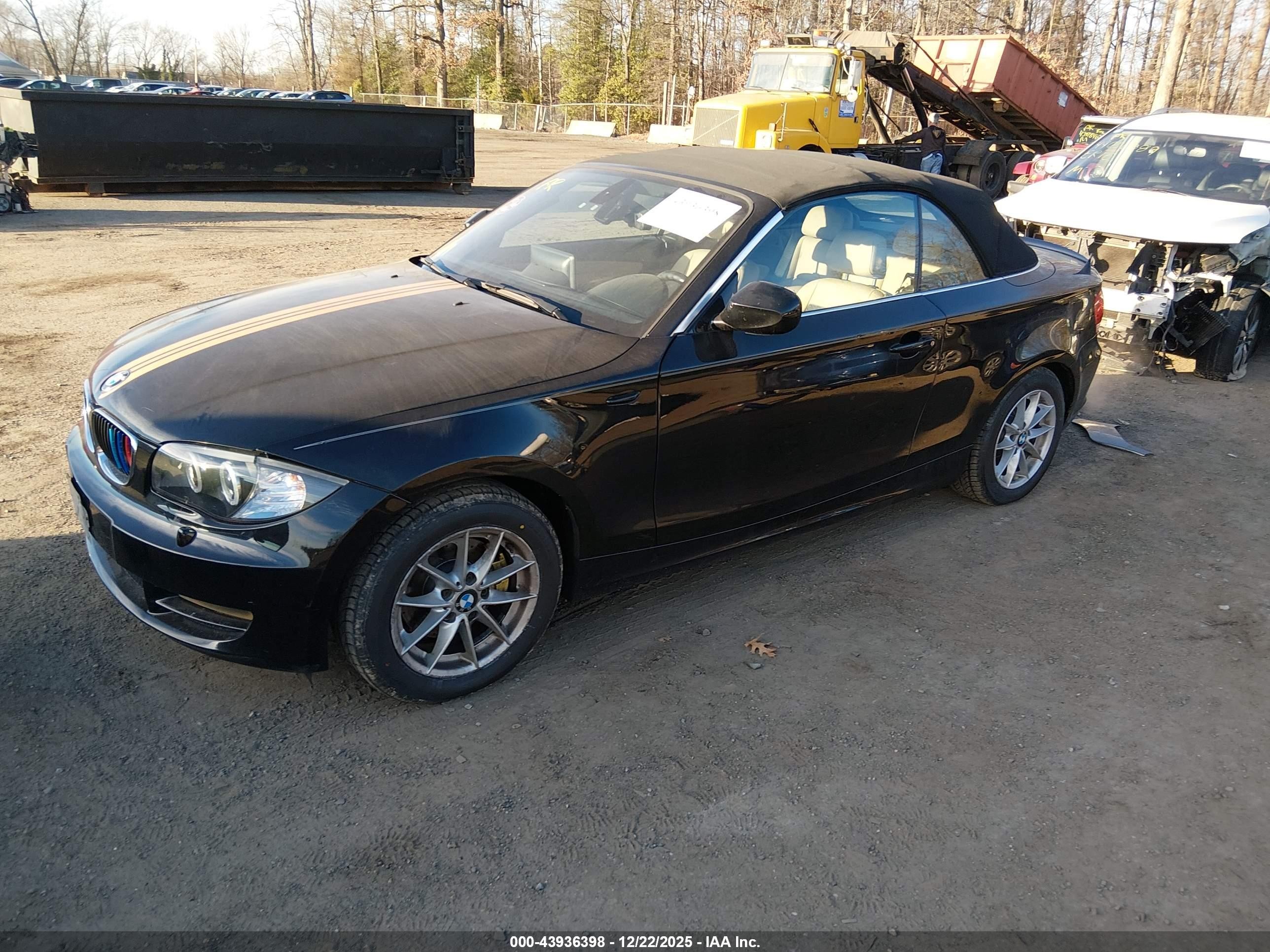2010 Bmw 128i   Black vin: WBAUN1C51AVH81647