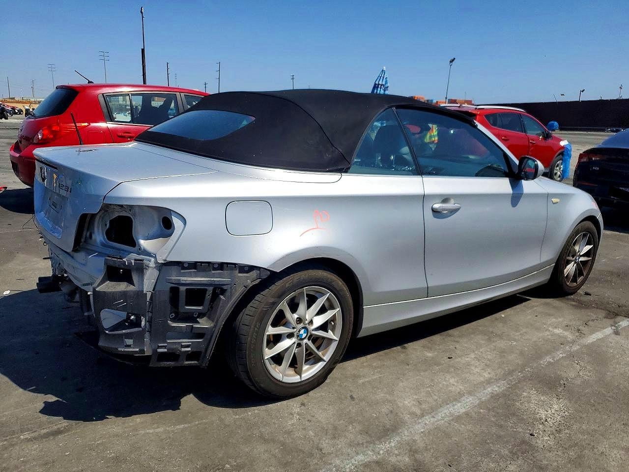 2011 Bmw 128 I Silver vin: WBAUN1C52BVH83053