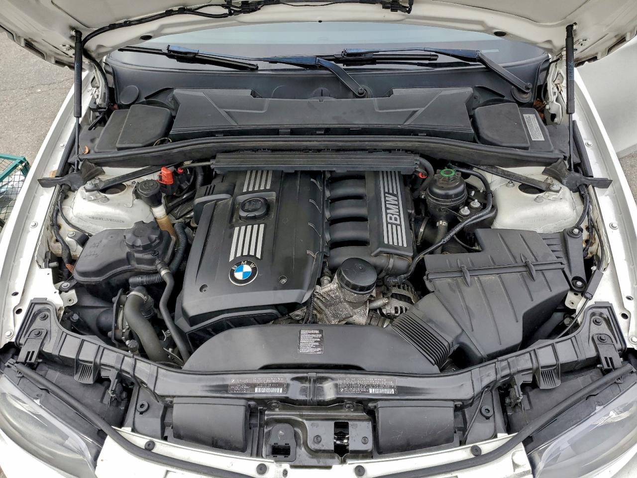 2011 Bmw 128 I White vin: WBAUN1C52BVH83800