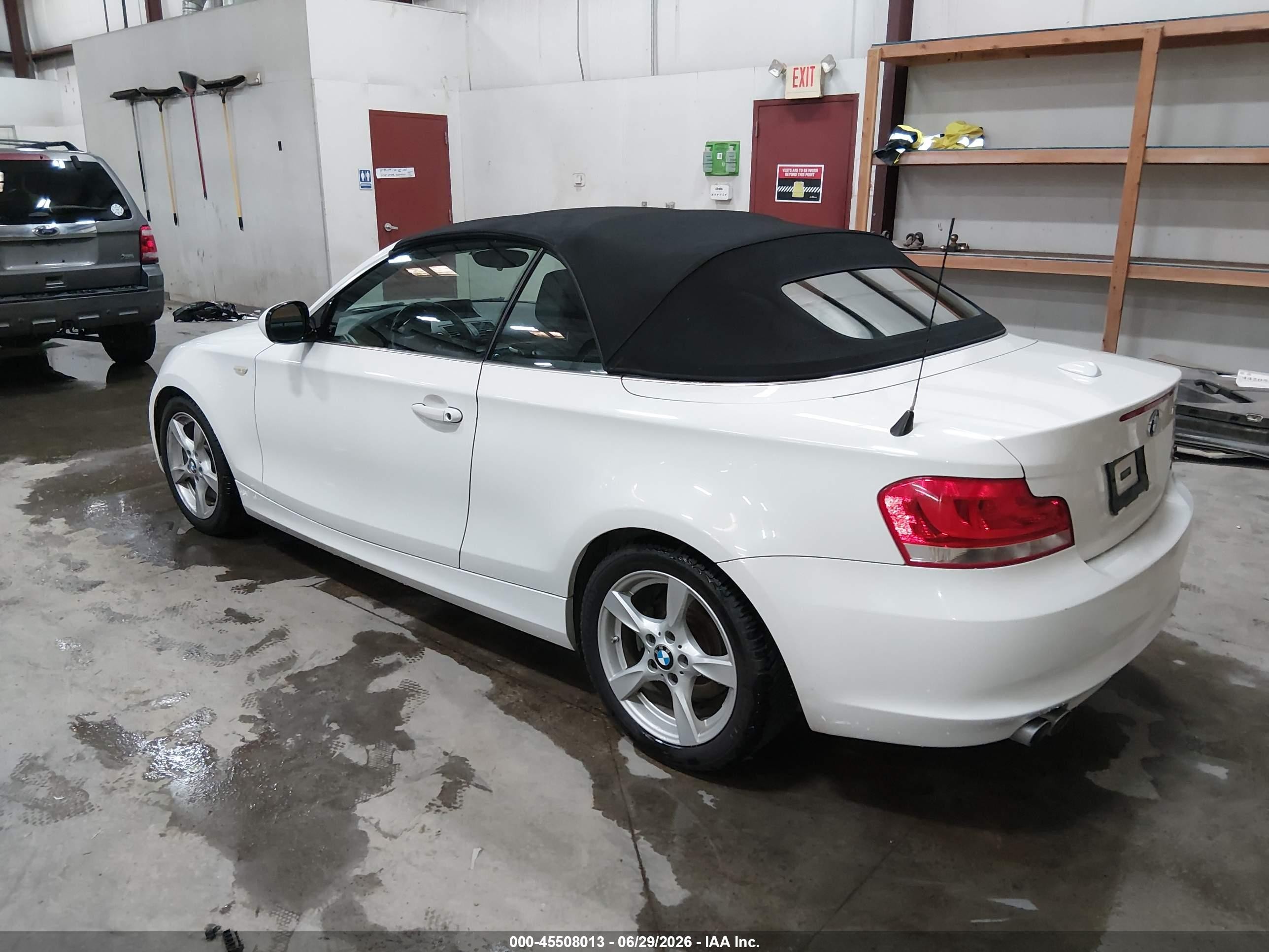 2013 Bmw 128i White vin: WBAUN1C52DVR00730