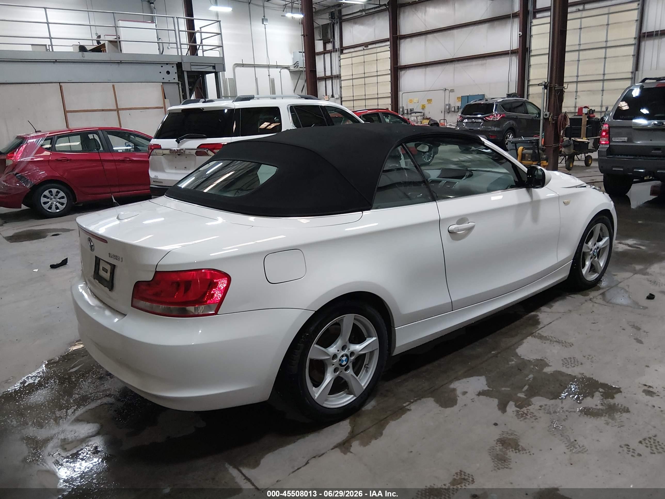 2013 Bmw 128i White vin: WBAUN1C52DVR00730