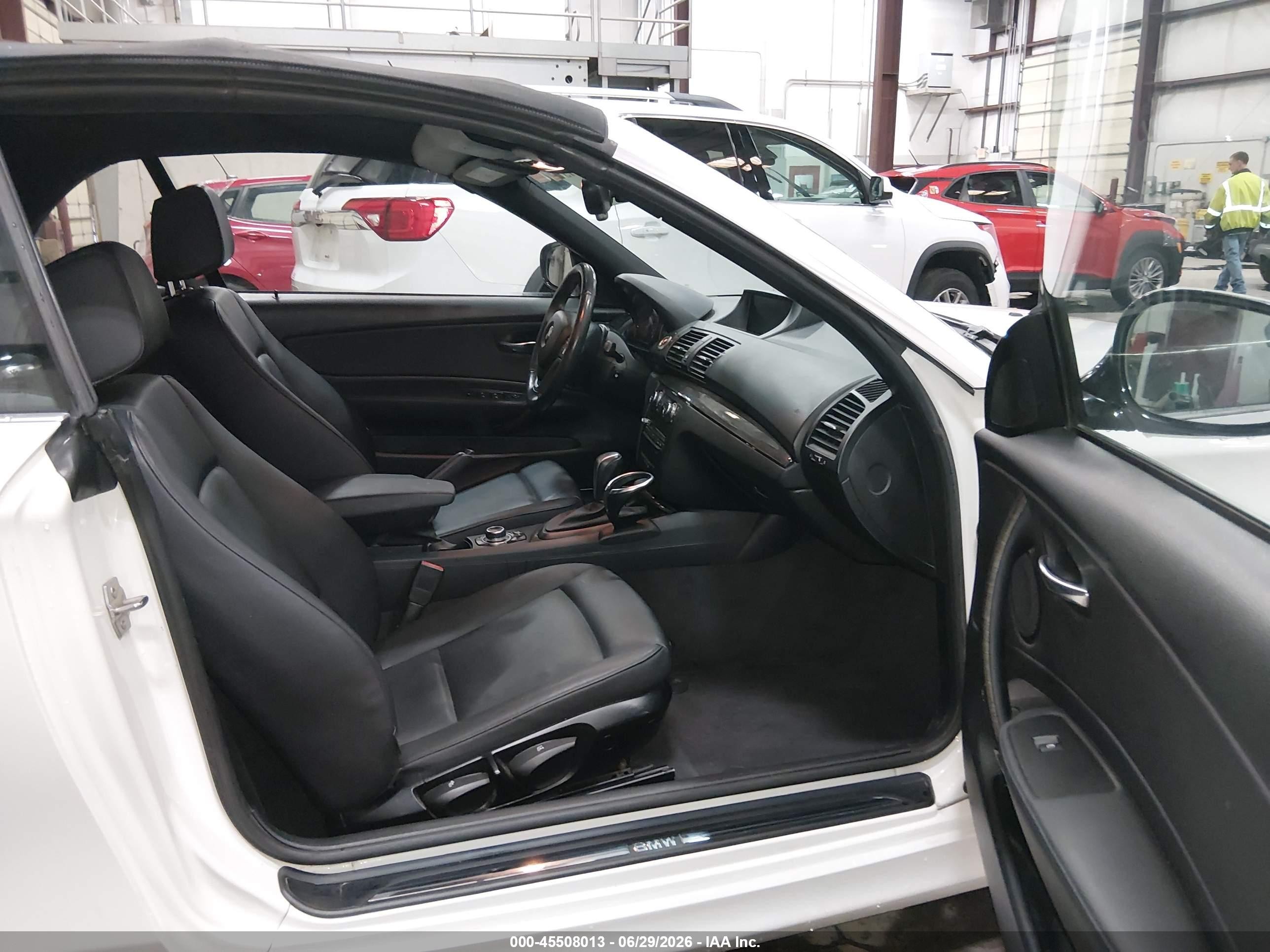 2013 Bmw 128i White vin: WBAUN1C52DVR00730